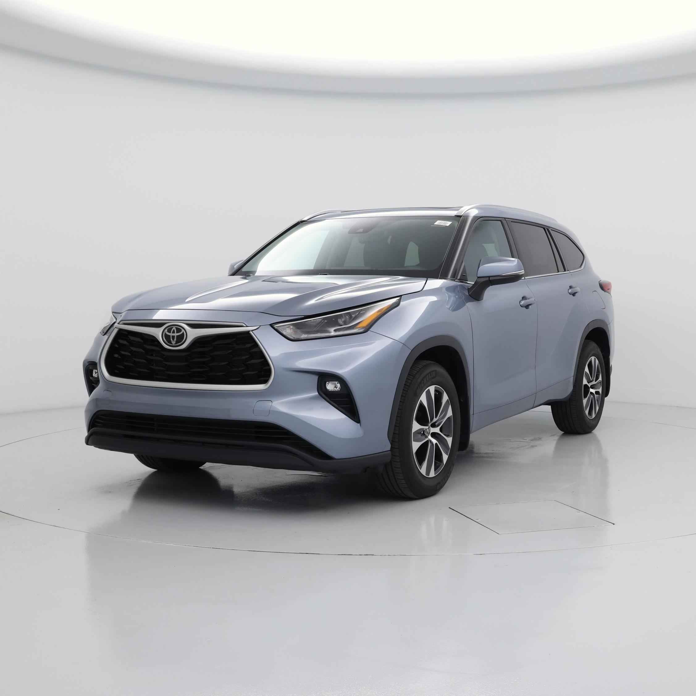 Thumbnail: 2021 Toyota Highlander - 4