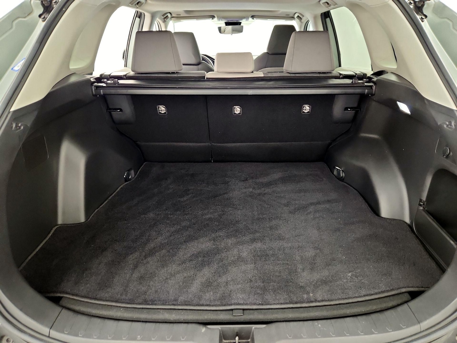2023 Toyota RAV4 XLE - Photo 22