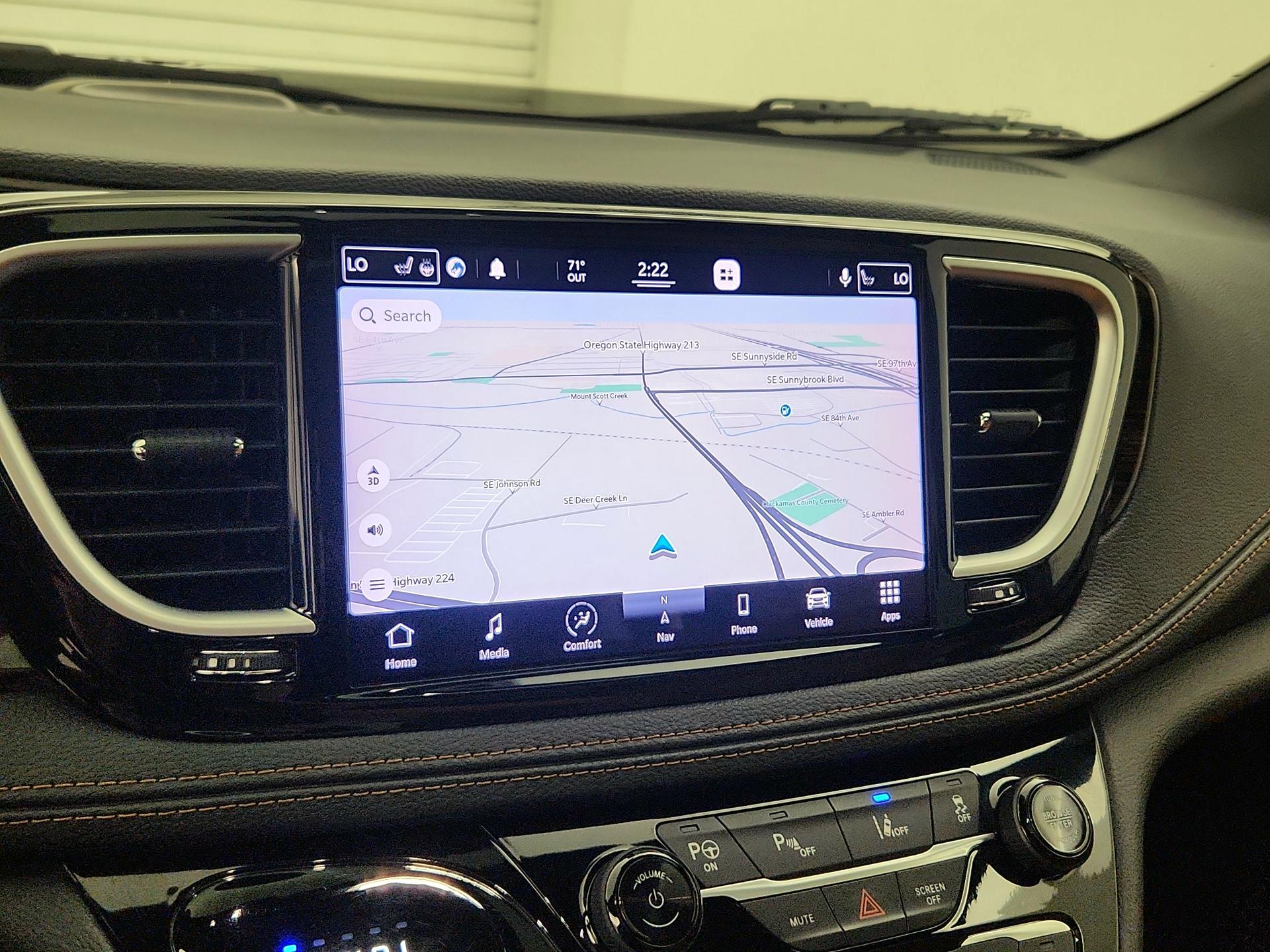 Thumbnail: 2021 Chrysler Pacifica - 14