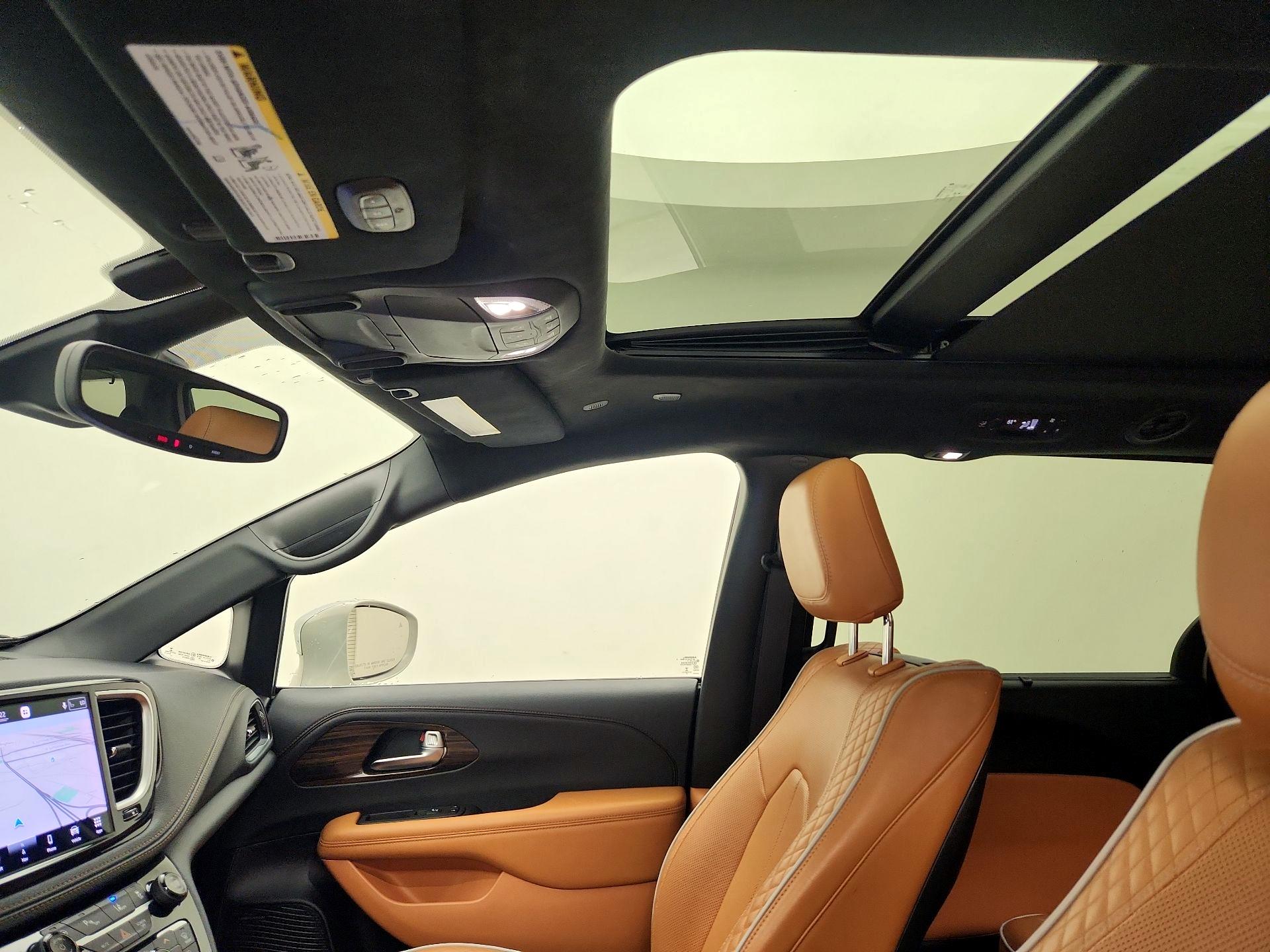 Thumbnail: 2021 Chrysler Pacifica - 20