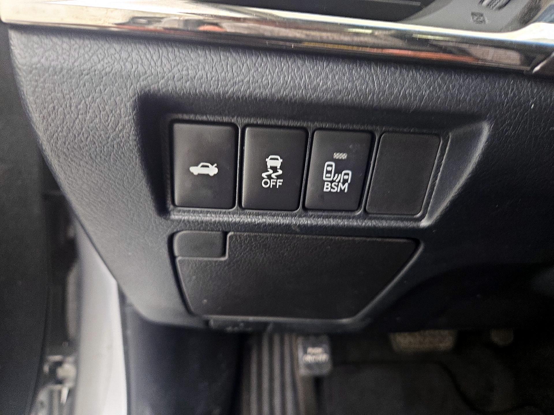 Thumbnail: 2015 Toyota Avalon - 13