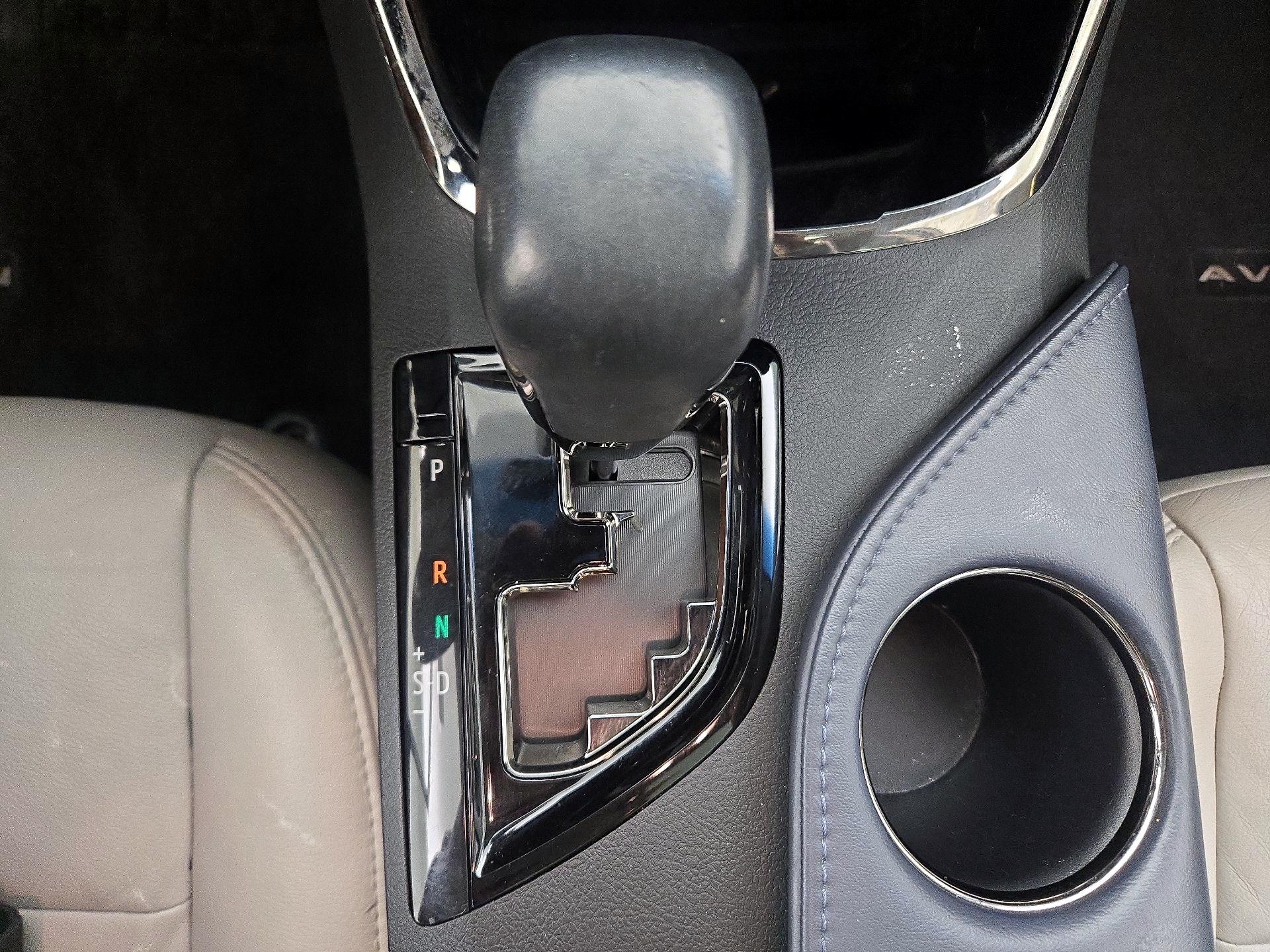 Thumbnail: 2015 Toyota Avalon - 17