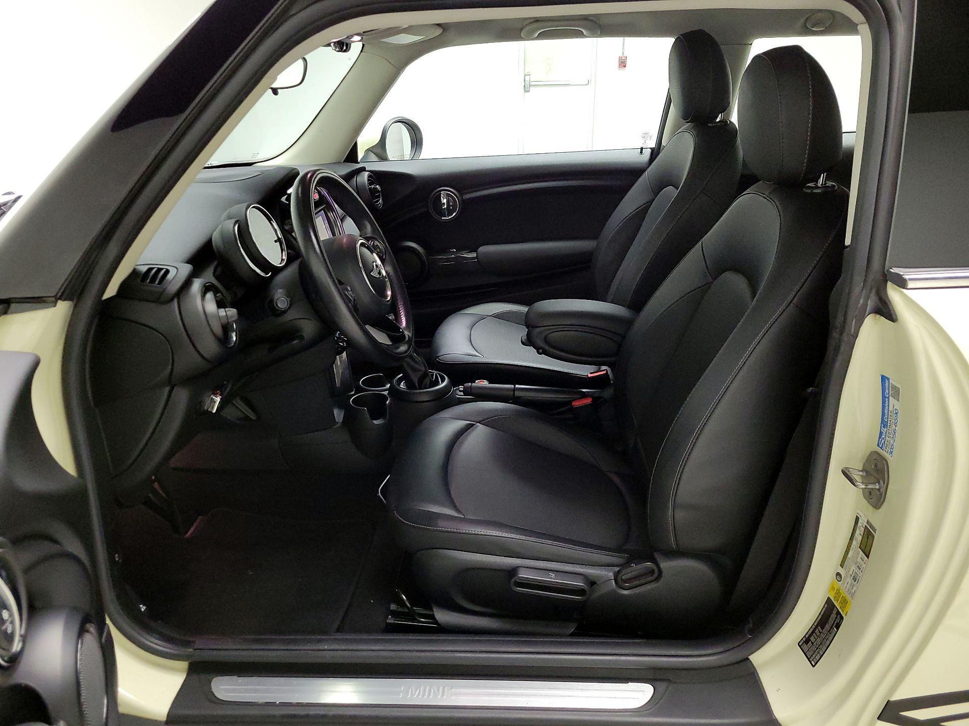 Thumbnail: 2018 MINI Cooper Hardtop - 11