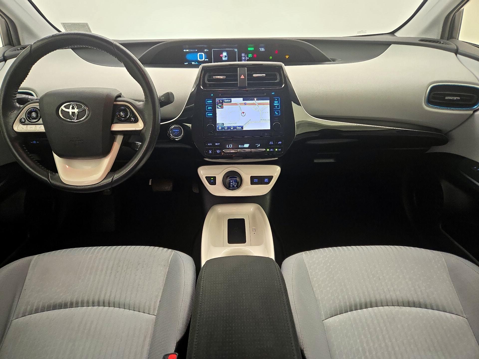 Thumbnail: 2016 Toyota Prius - 9