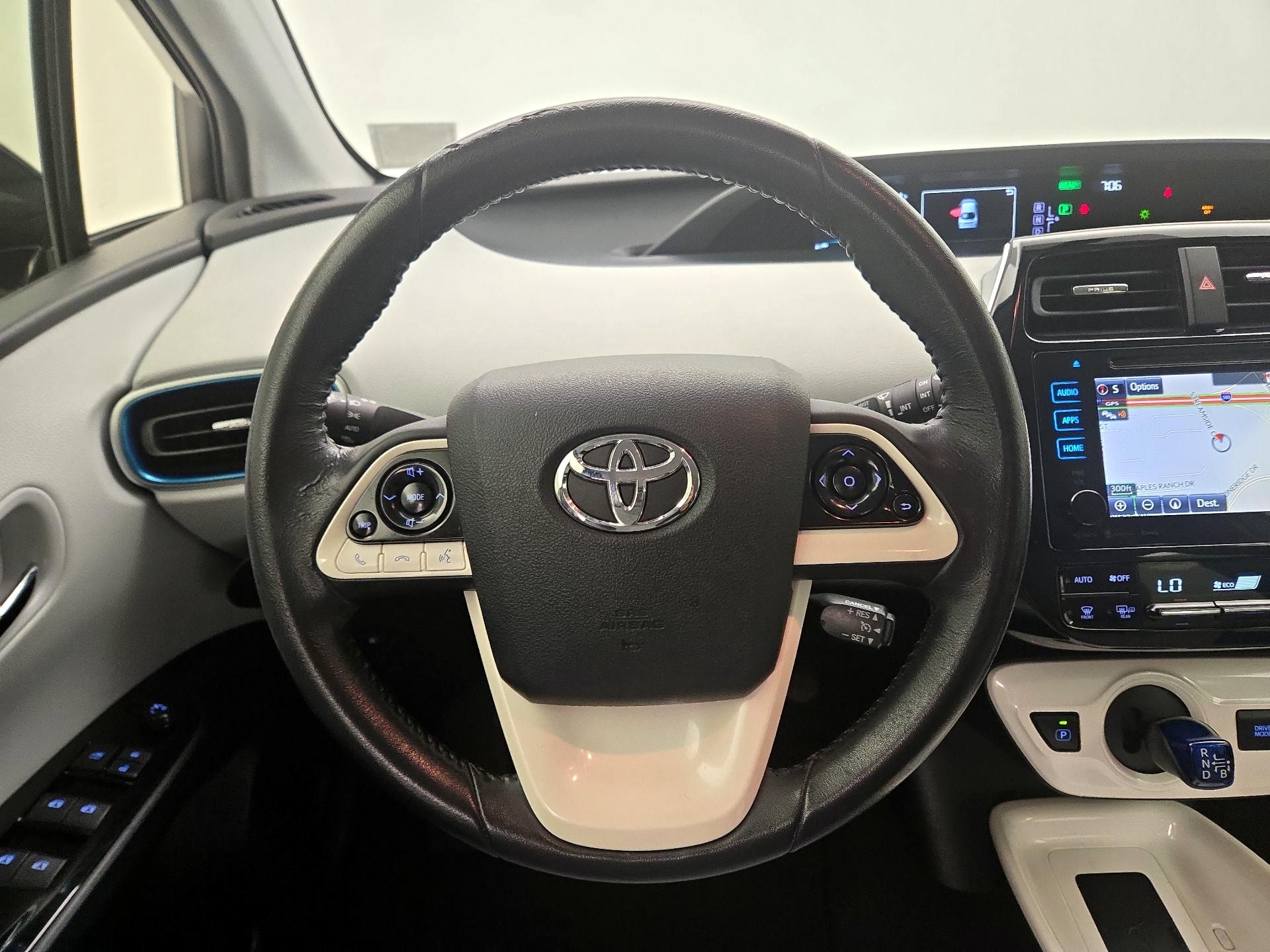 Thumbnail: 2016 Toyota Prius - 10