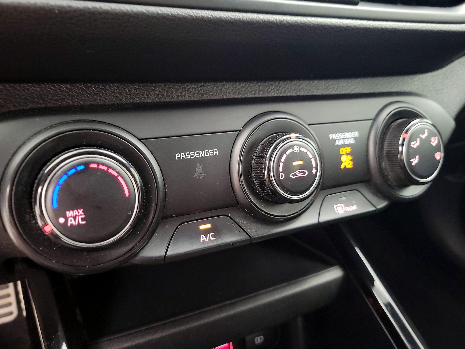 2021 Kia Forte GT-Line - Photo 17