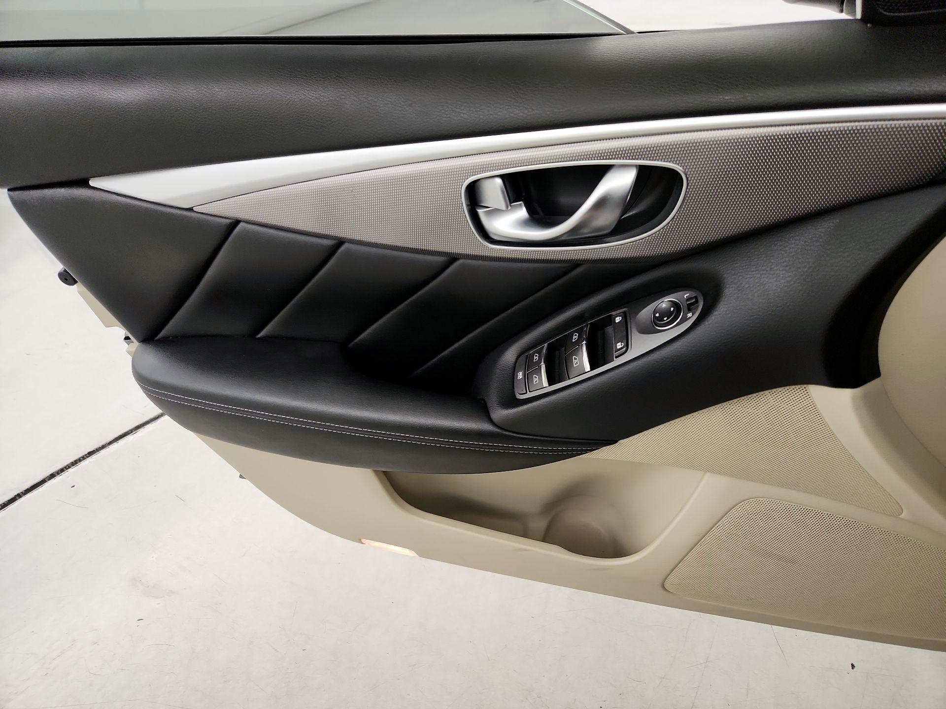 Thumbnail: 2014 INFINITI Q50 - 12