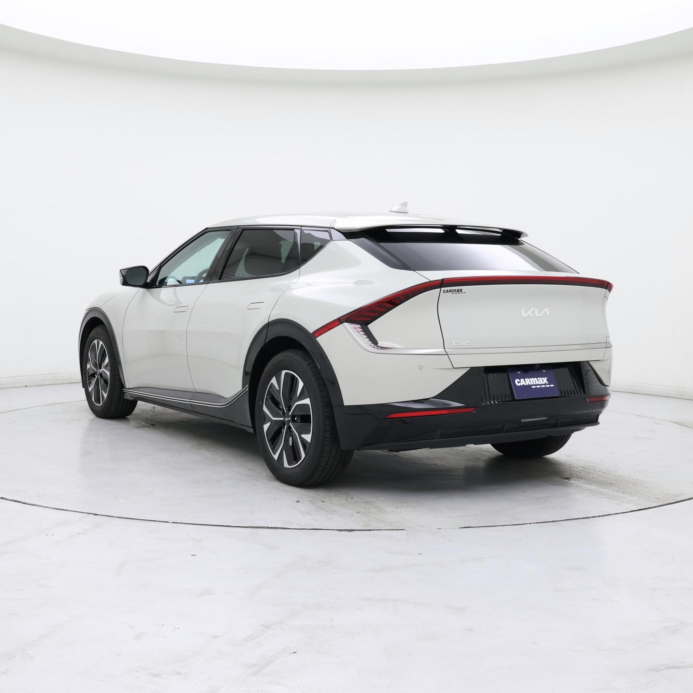 Thumbnail: 2023 Kia EV6 - 2