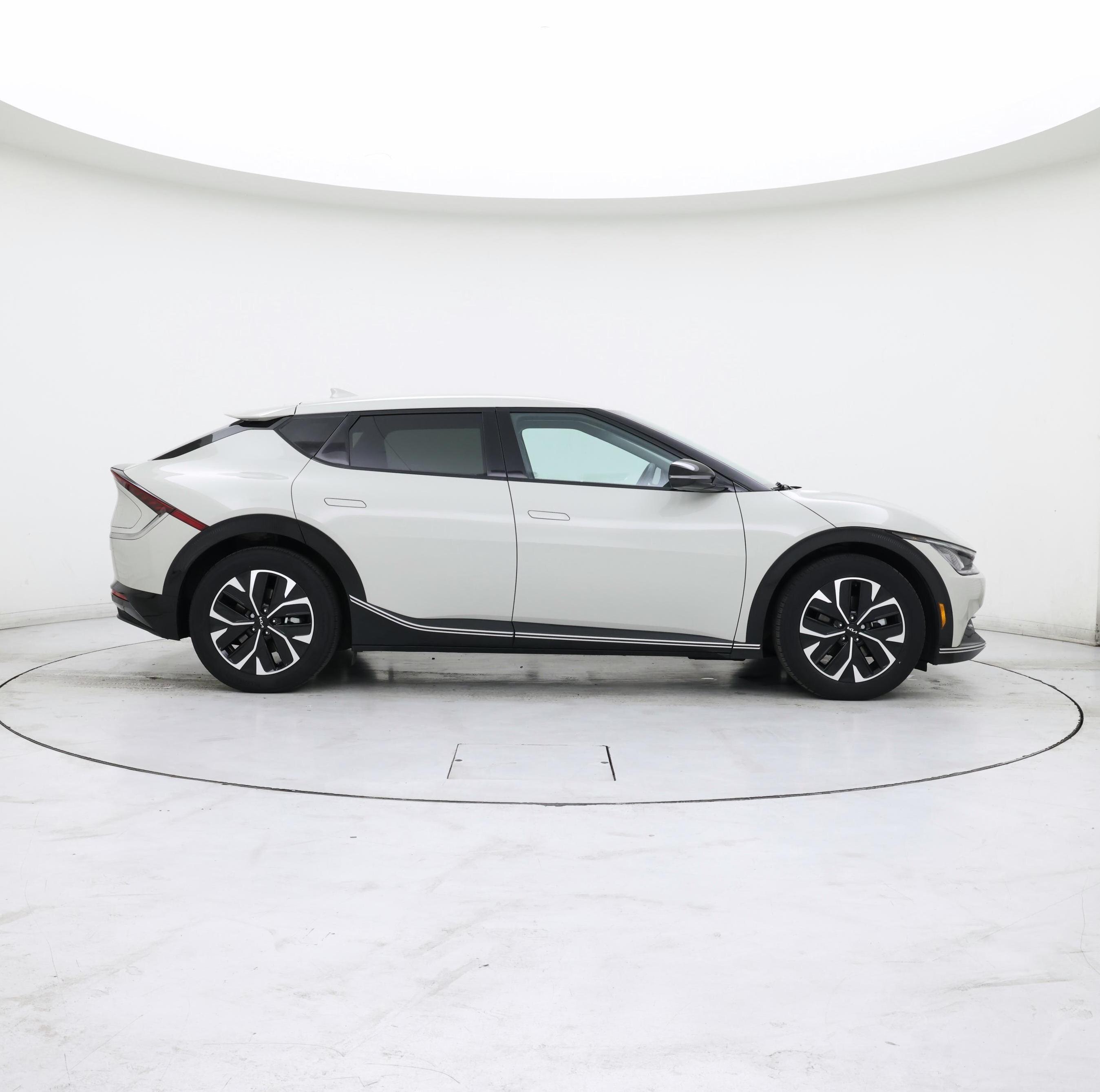 Thumbnail: 2023 Kia EV6 - 7