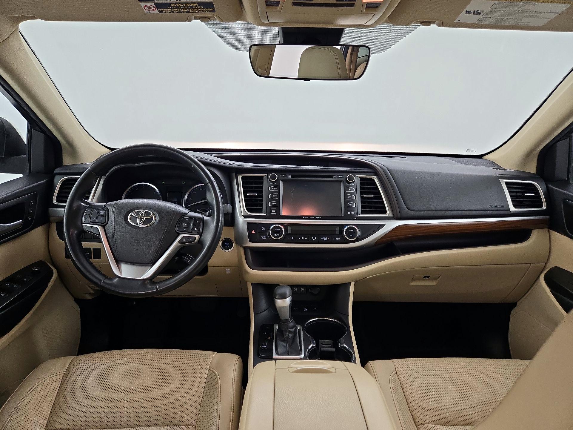 Thumbnail: 2017 Toyota Highlander - 9