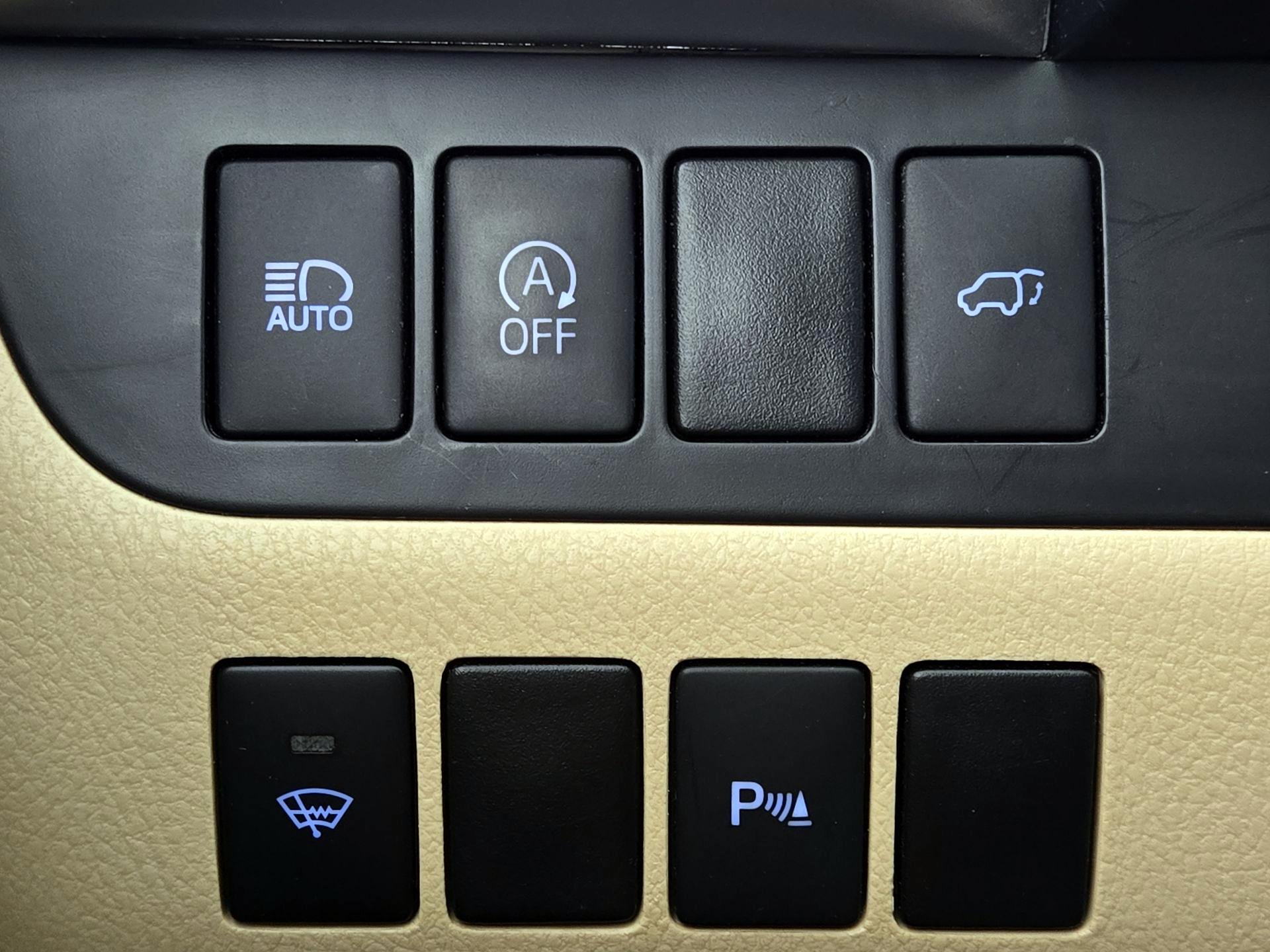 Thumbnail: 2017 Toyota Highlander - 13