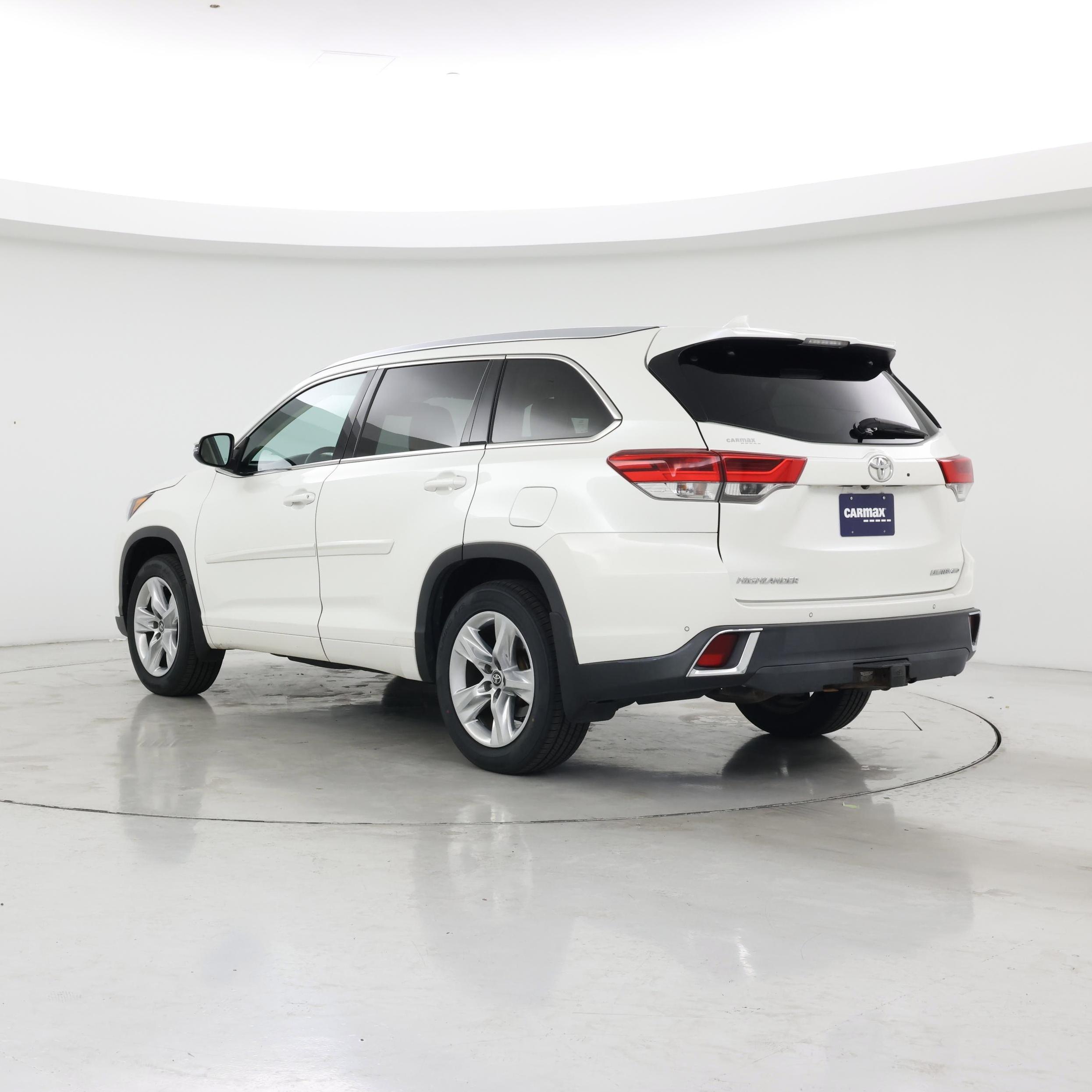 Thumbnail: 2017 Toyota Highlander - 2