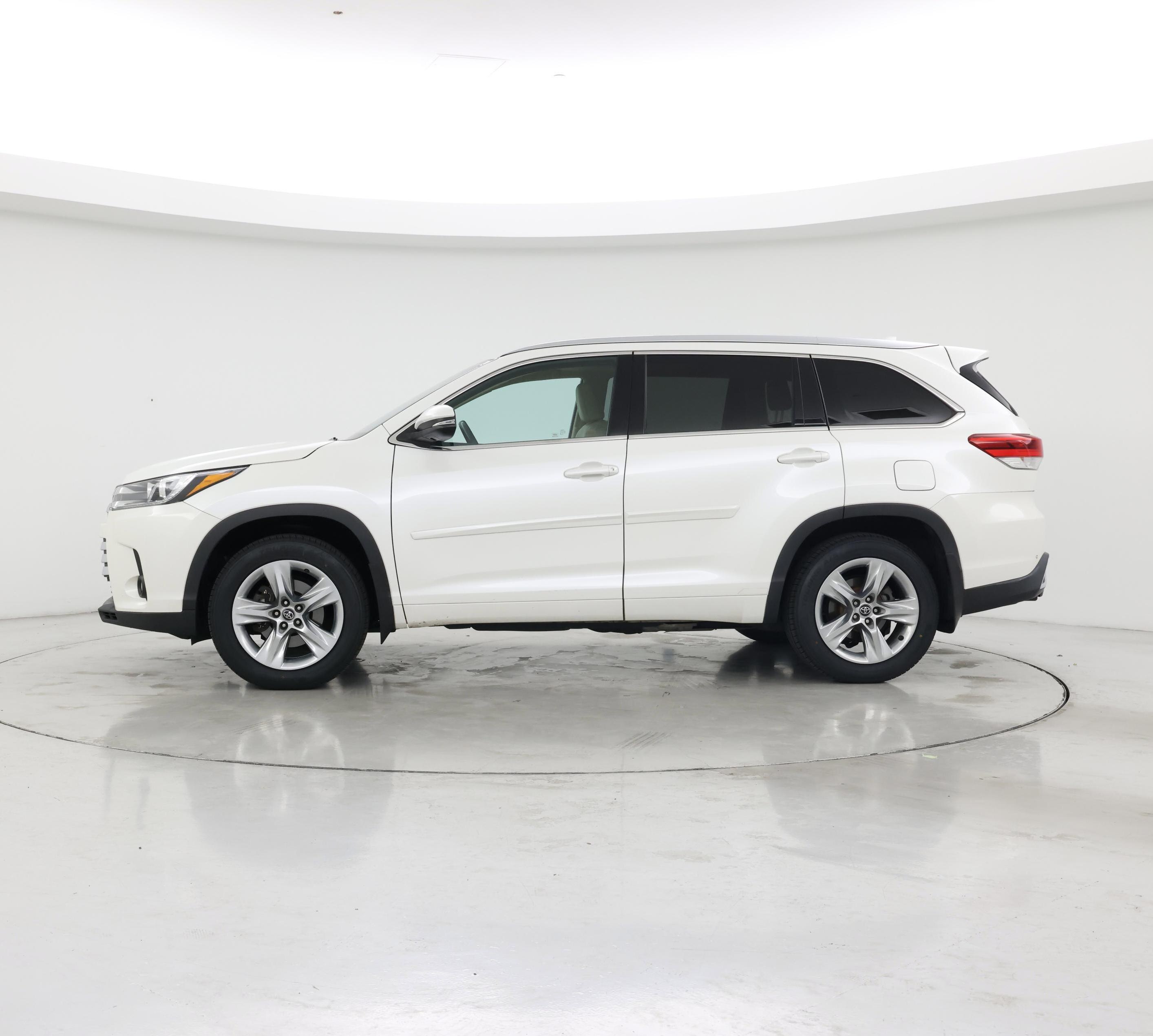 Thumbnail: 2017 Toyota Highlander - 3