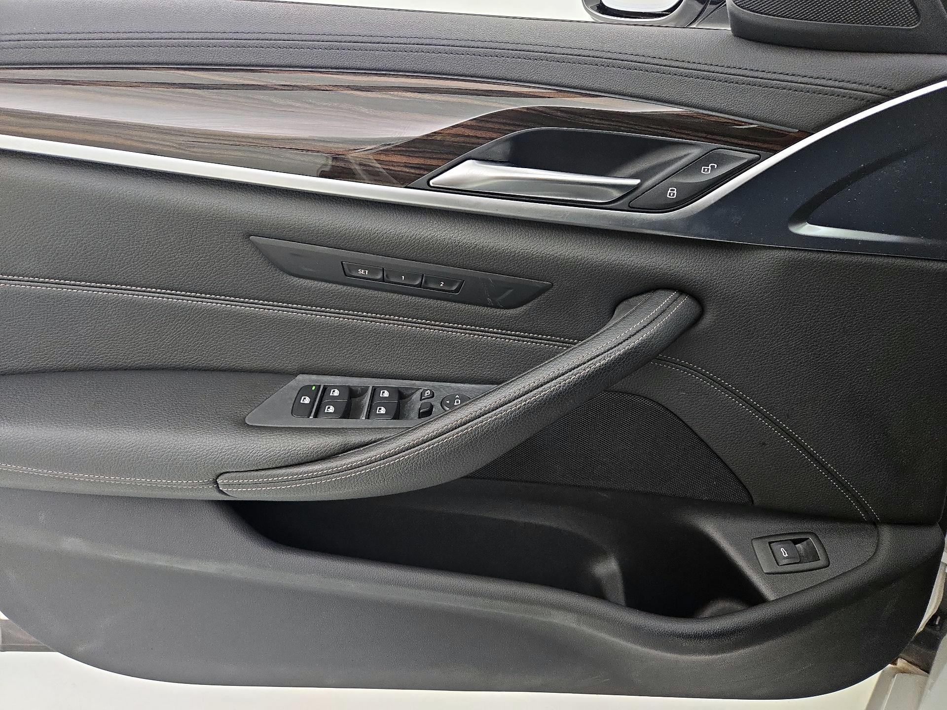 Thumbnail: 2018 BMW 5 Series - 12