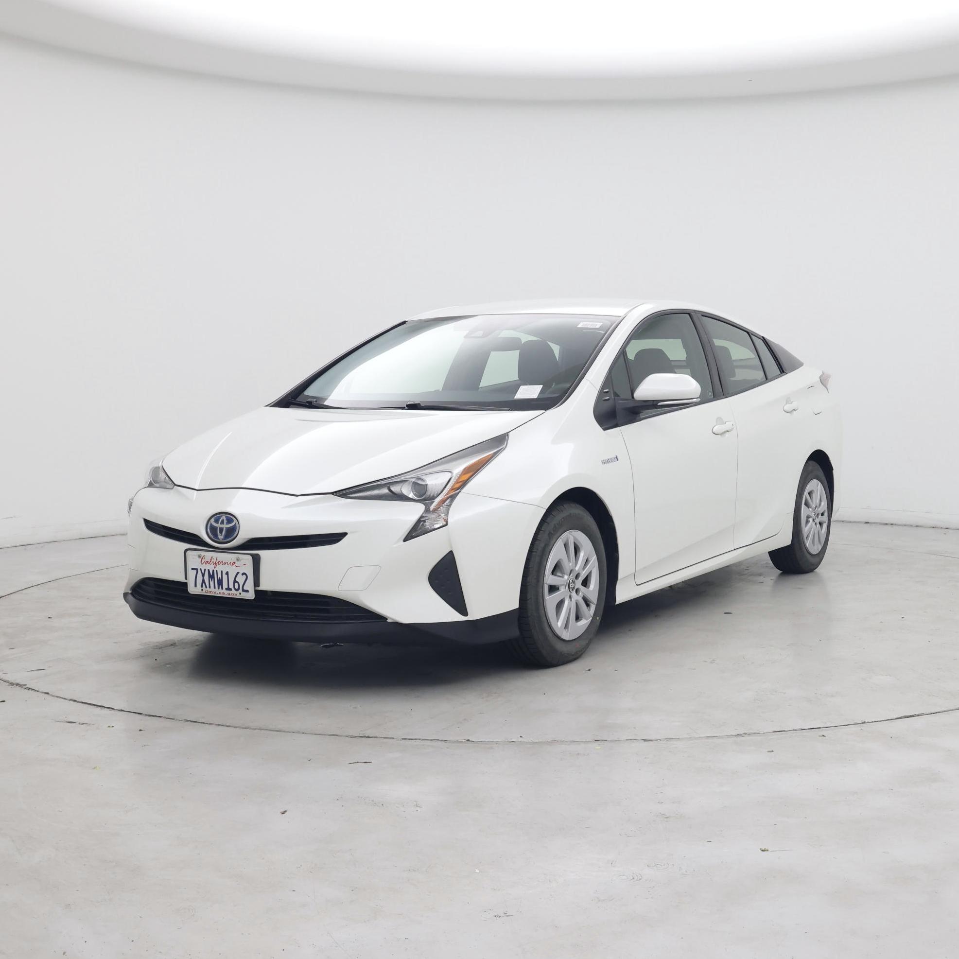 Thumbnail: 2017 Toyota Prius - 4
