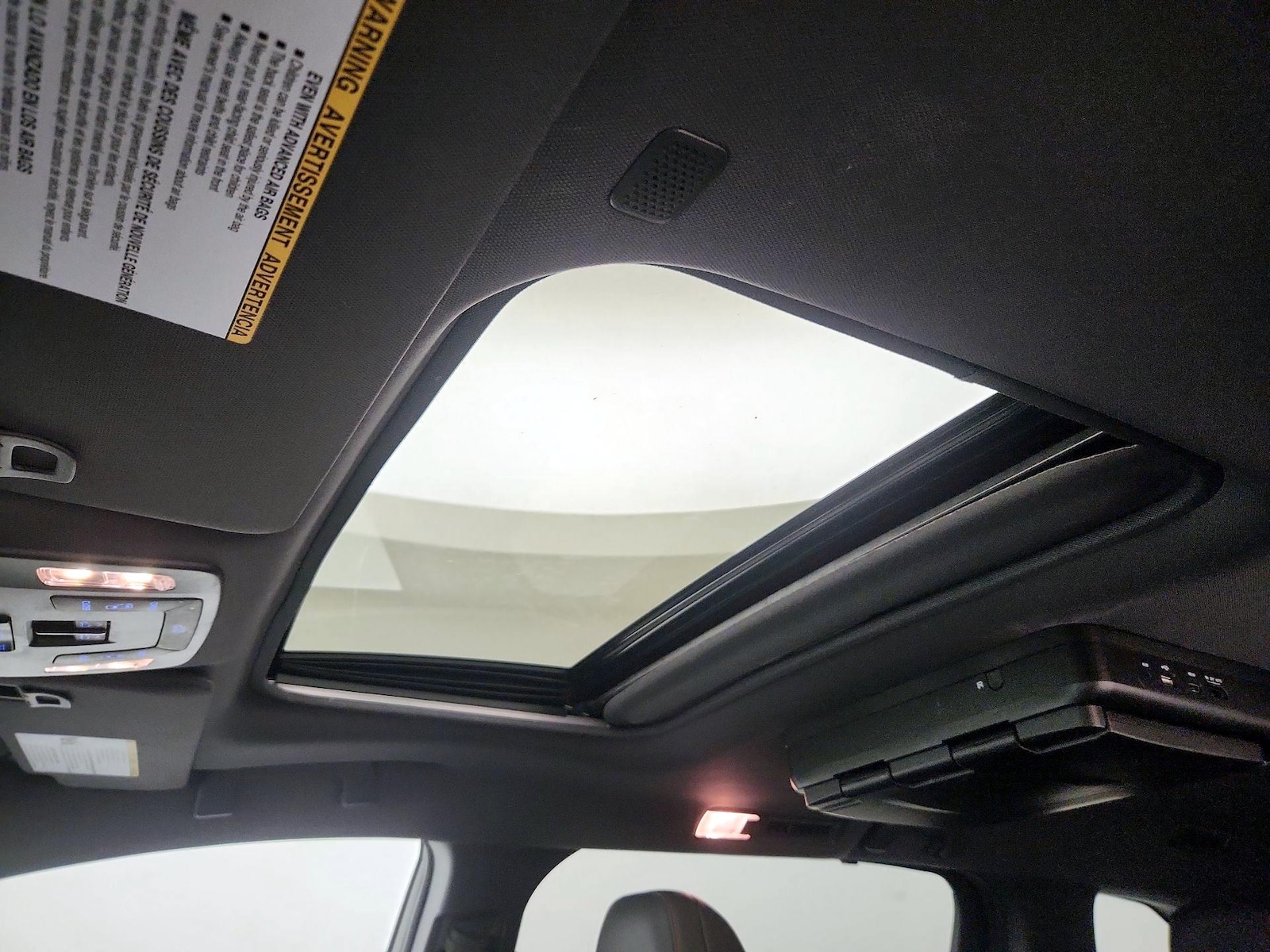 2021 Toyota Sienna XSE - Photo 21