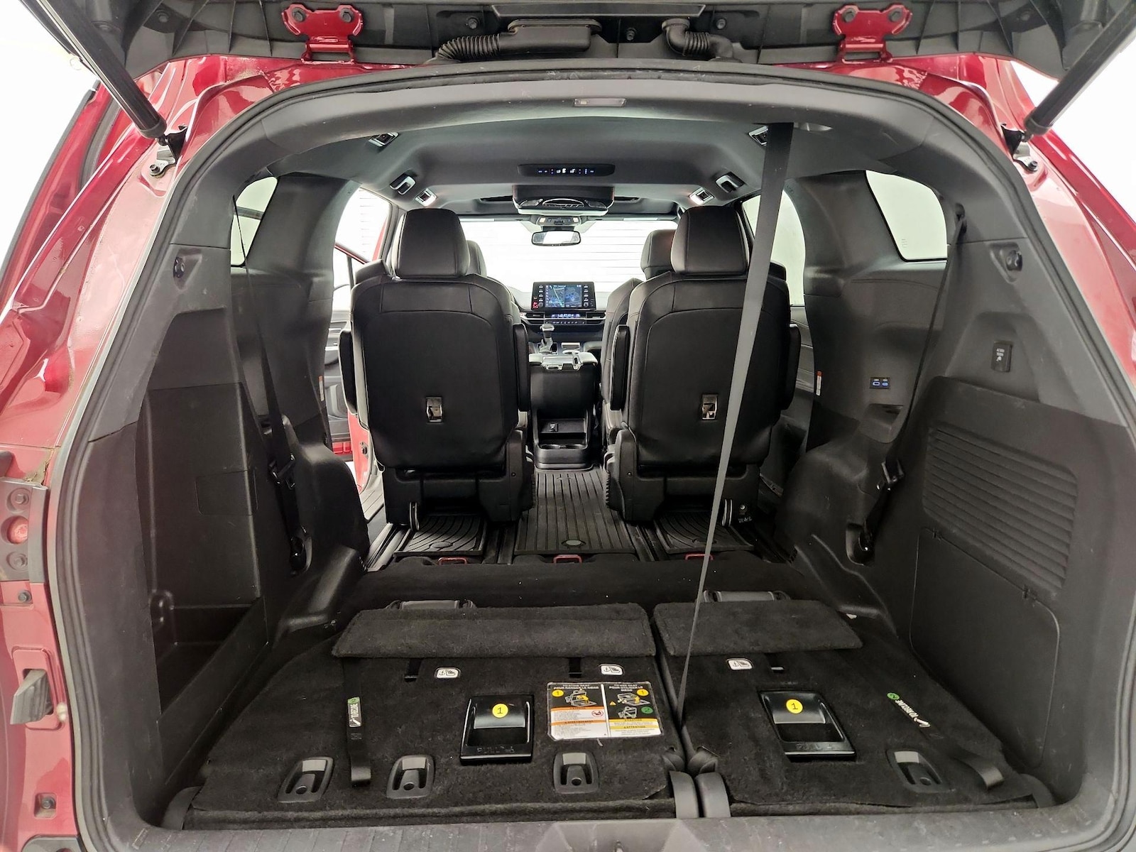 2021 Toyota Sienna XSE - Photo 25
