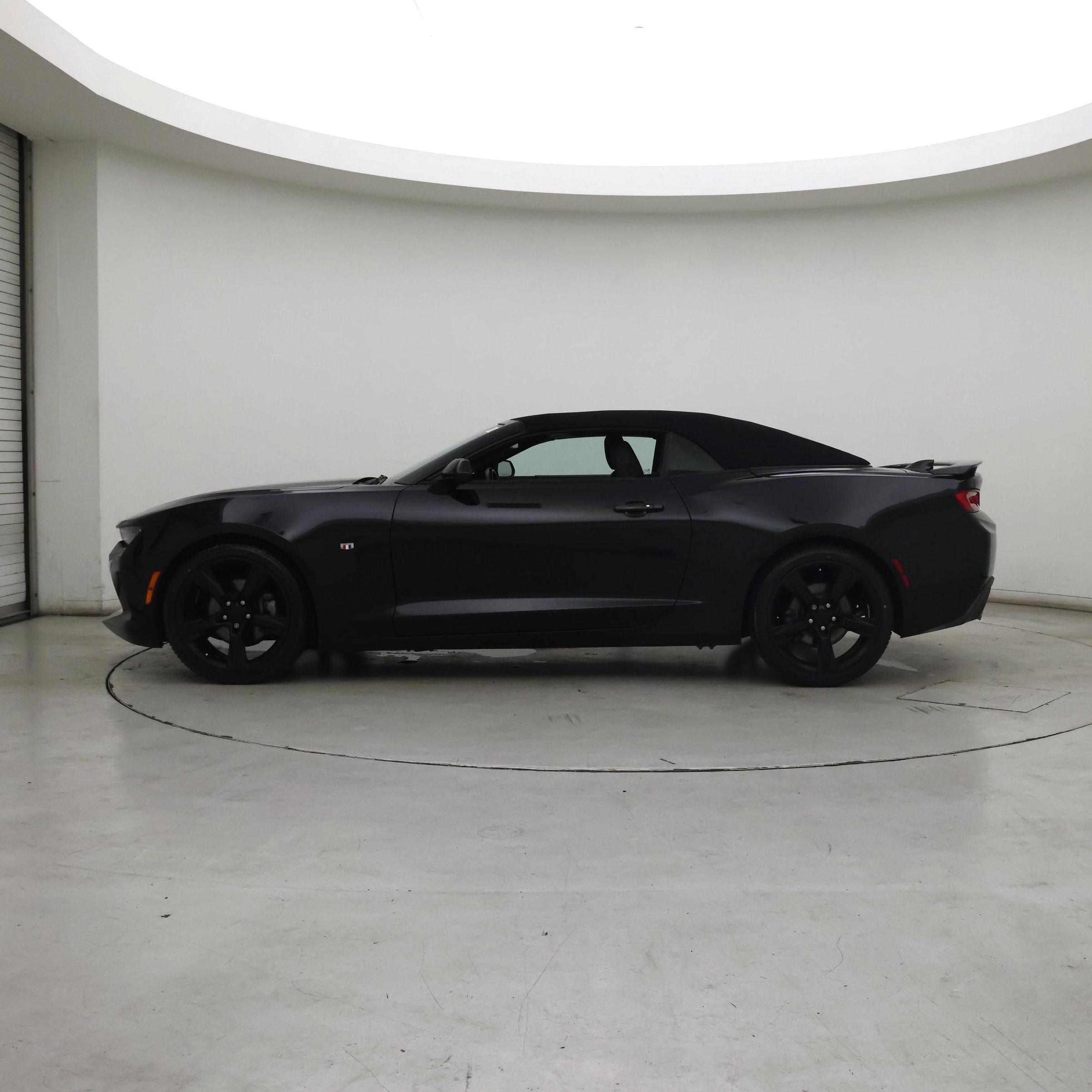 Thumbnail: 2018 Chevrolet Camaro - 3