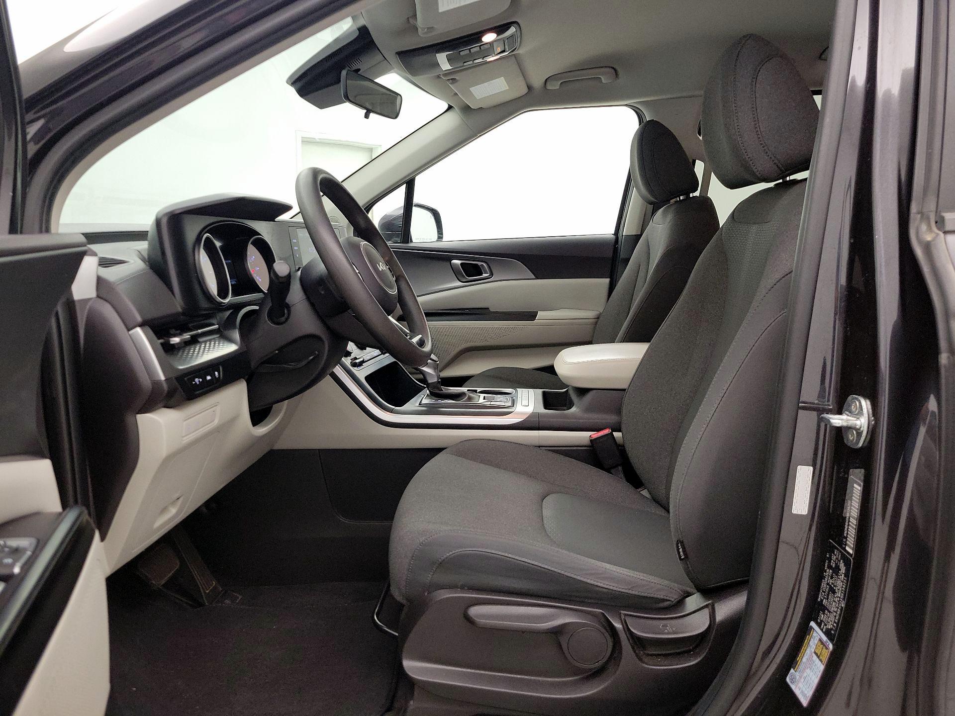 Thumbnail: 2022 Kia Carnival - 11