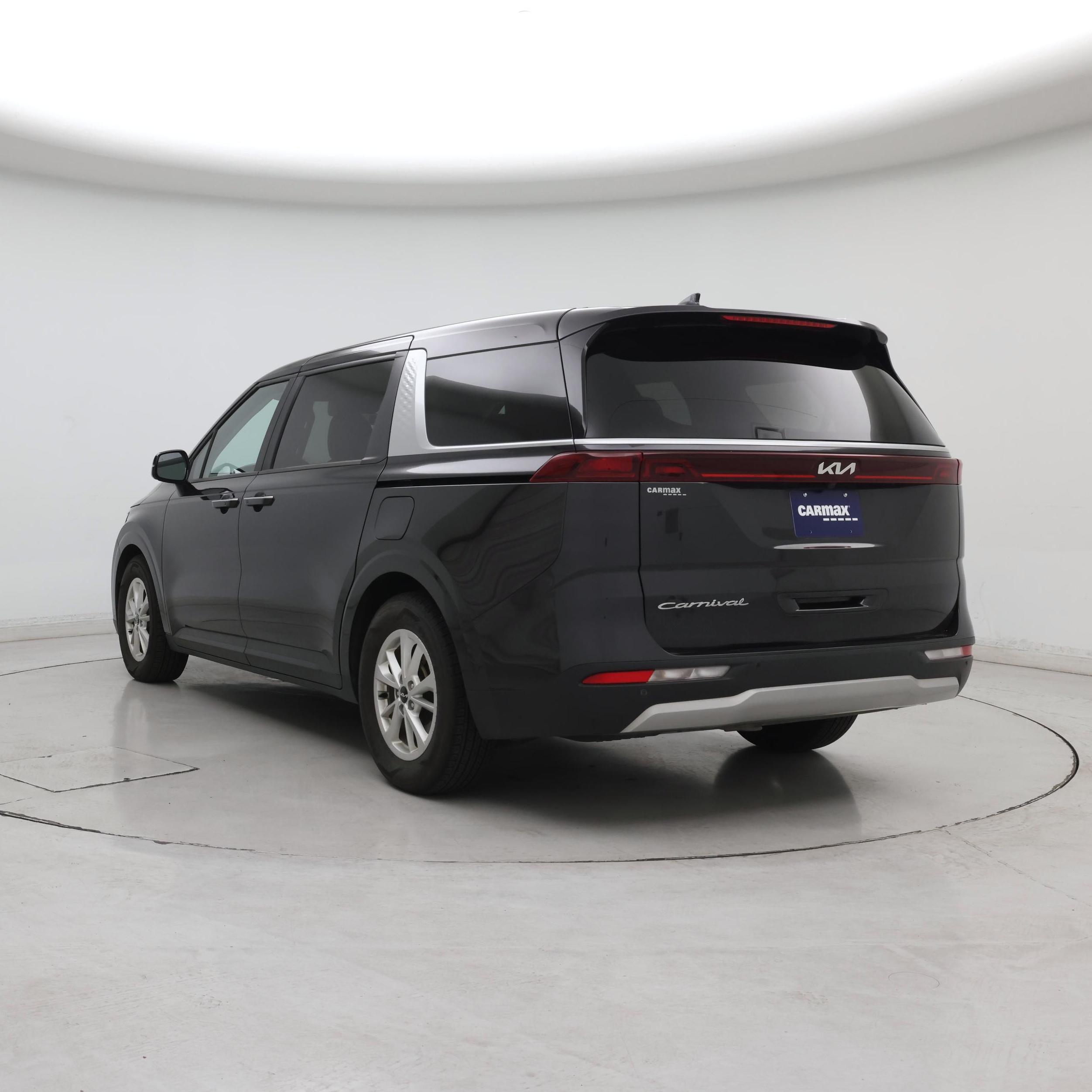 Thumbnail: 2022 Kia Carnival - 2