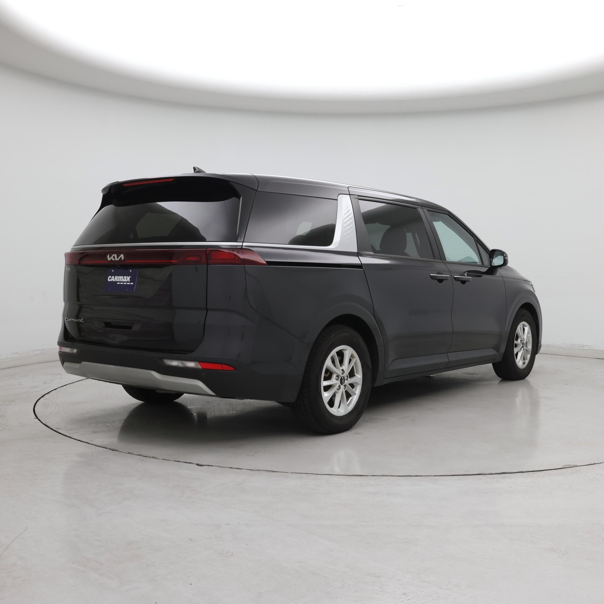 Thumbnail: 2022 Kia Carnival - 8