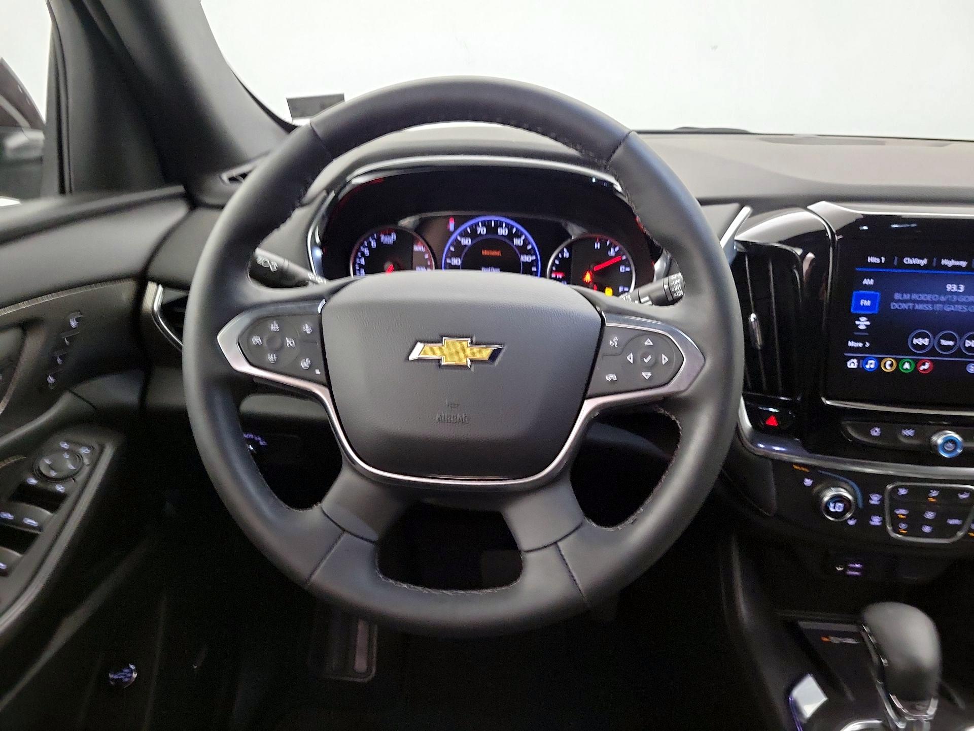 Thumbnail: 2023 Chevrolet Traverse - 10