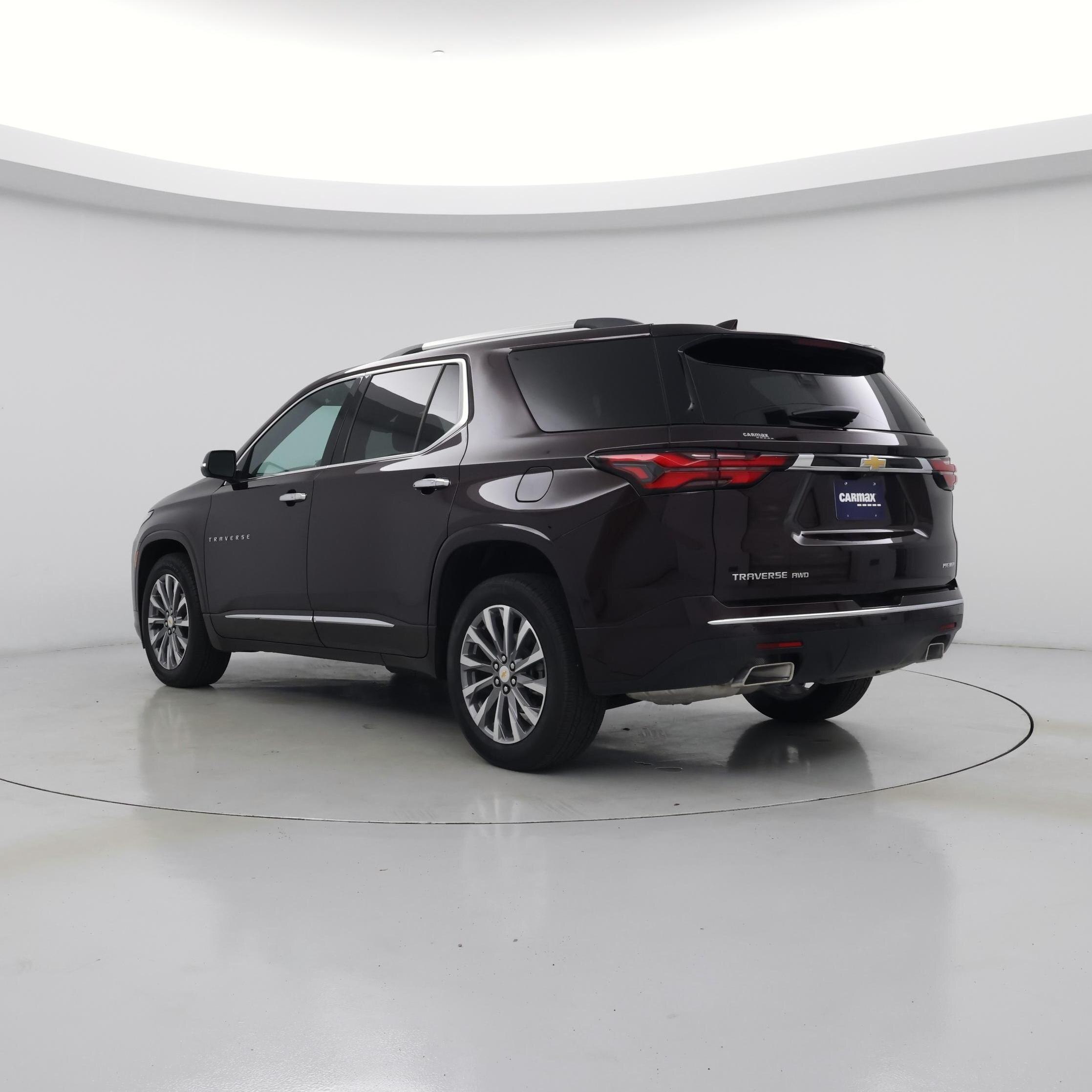 Thumbnail: 2023 Chevrolet Traverse - 2