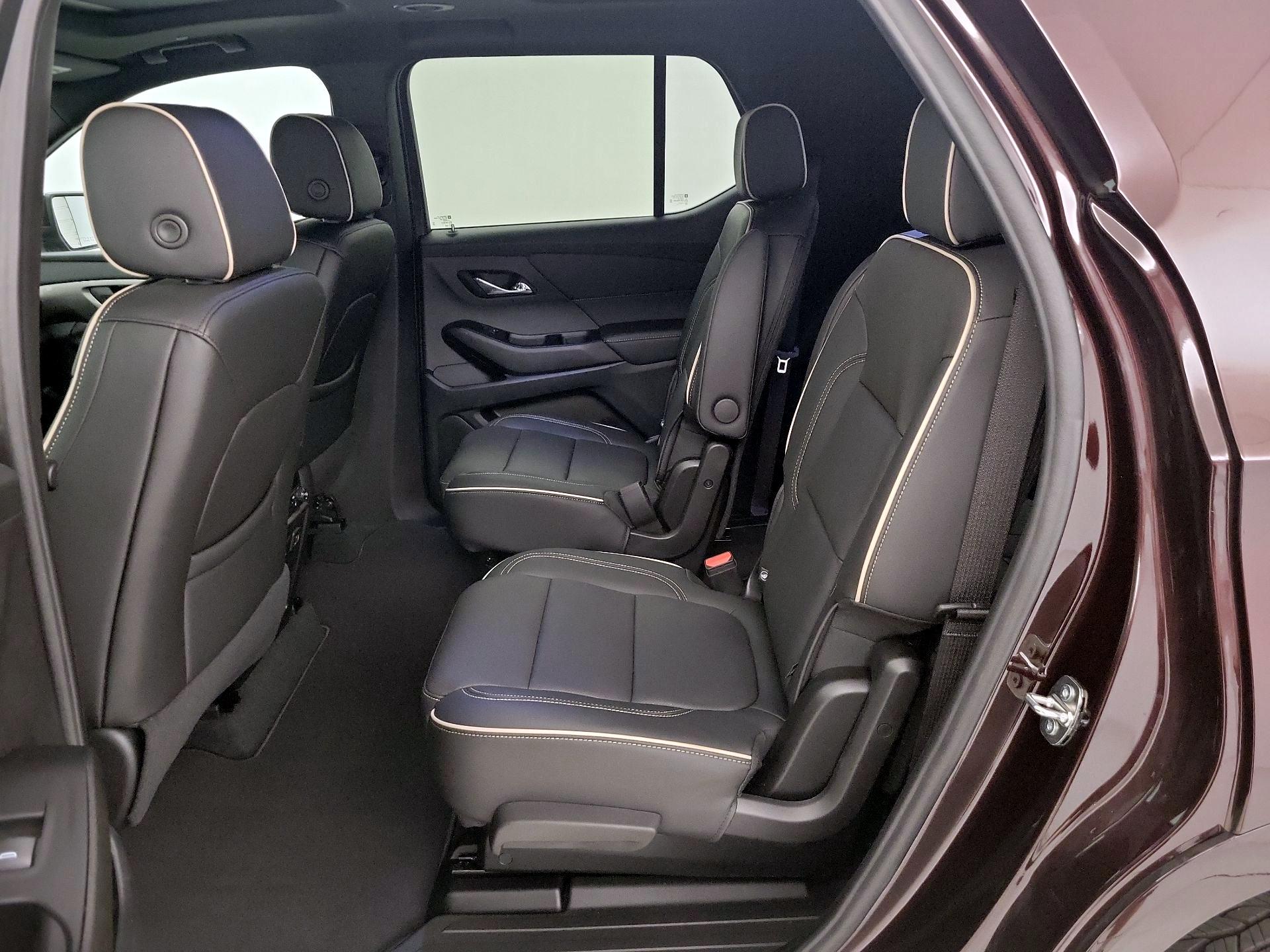 Thumbnail: 2023 Chevrolet Traverse - 20