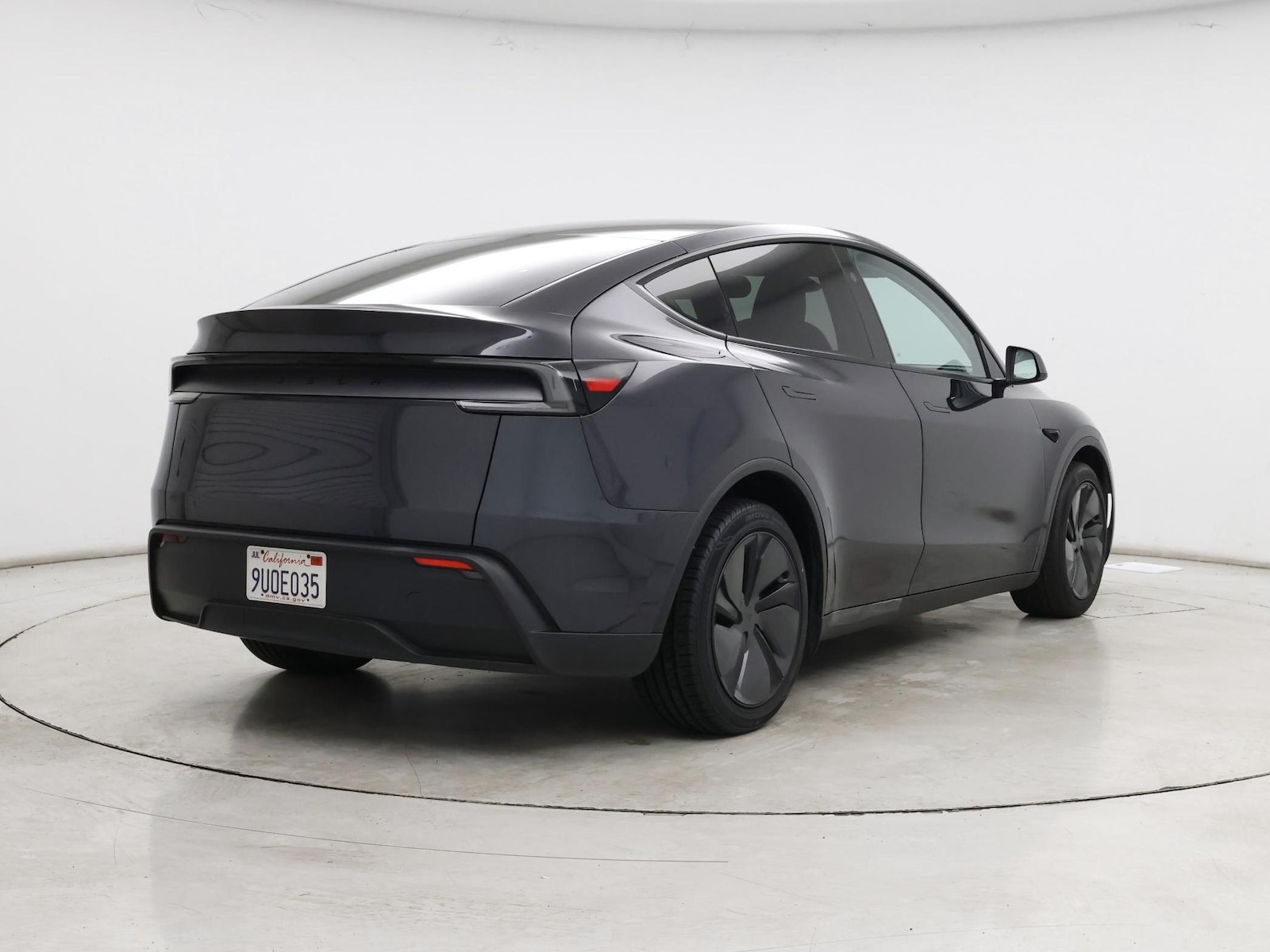 2026 Tesla Model Y Long Range - Photo 9