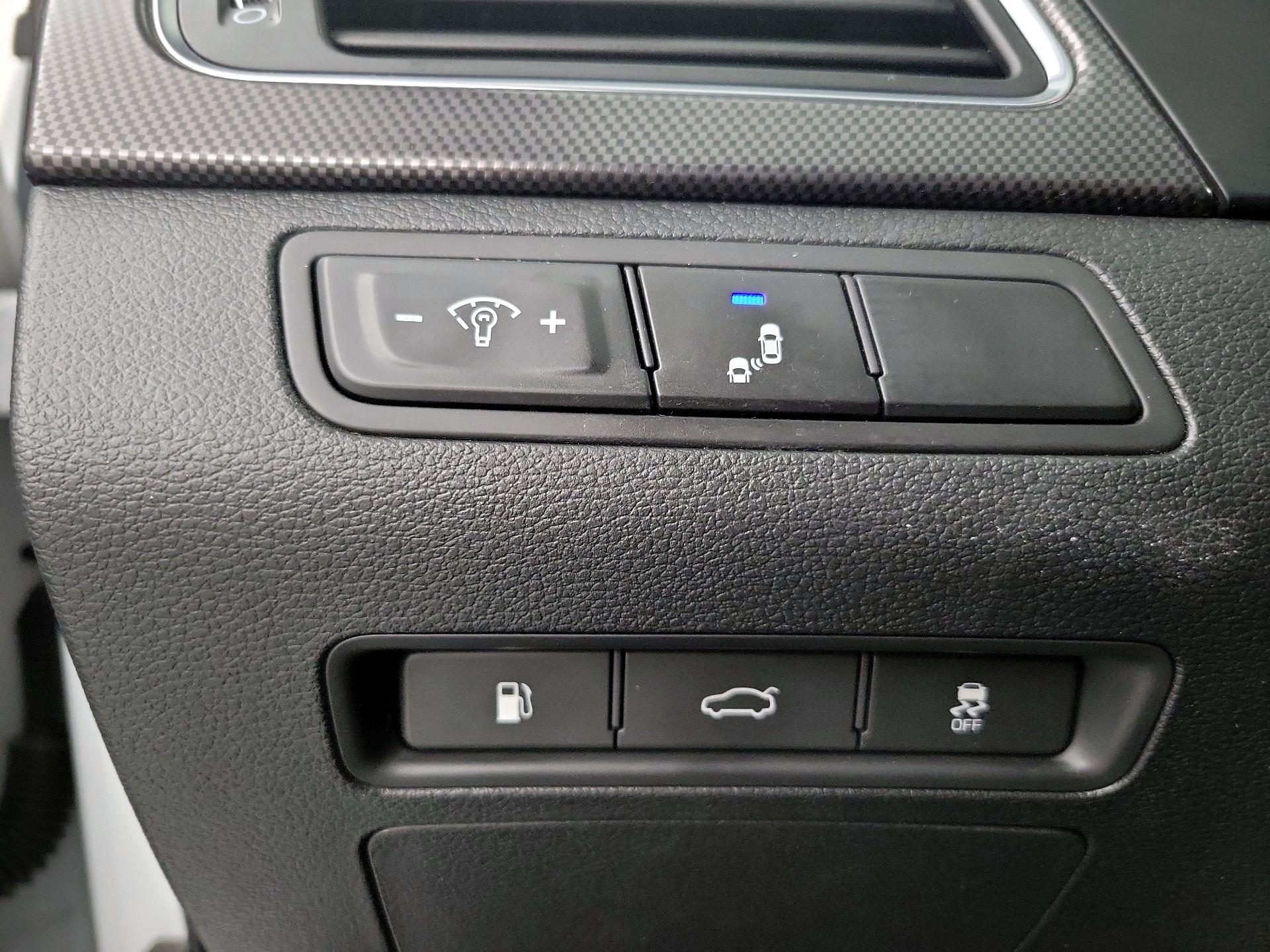 Thumbnail: 2016 Hyundai Sonata - 13