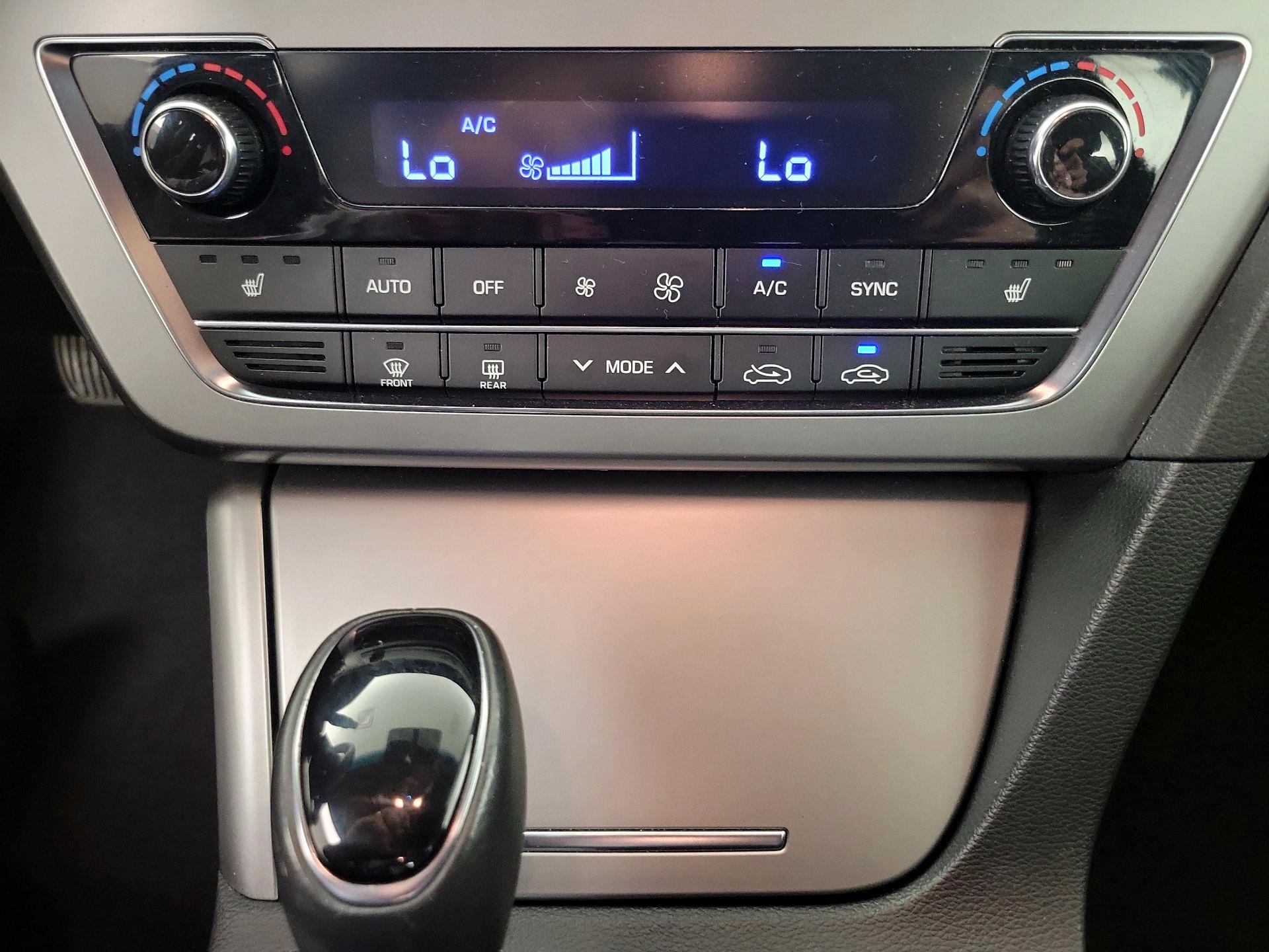 Thumbnail: 2016 Hyundai Sonata - 16