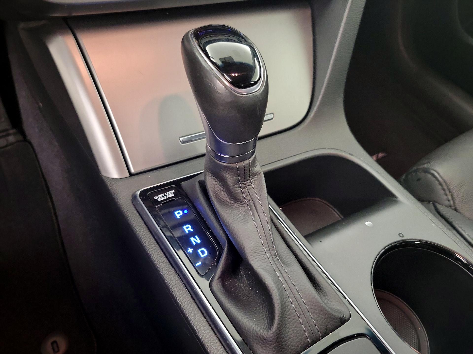 Thumbnail: 2016 Hyundai Sonata - 17