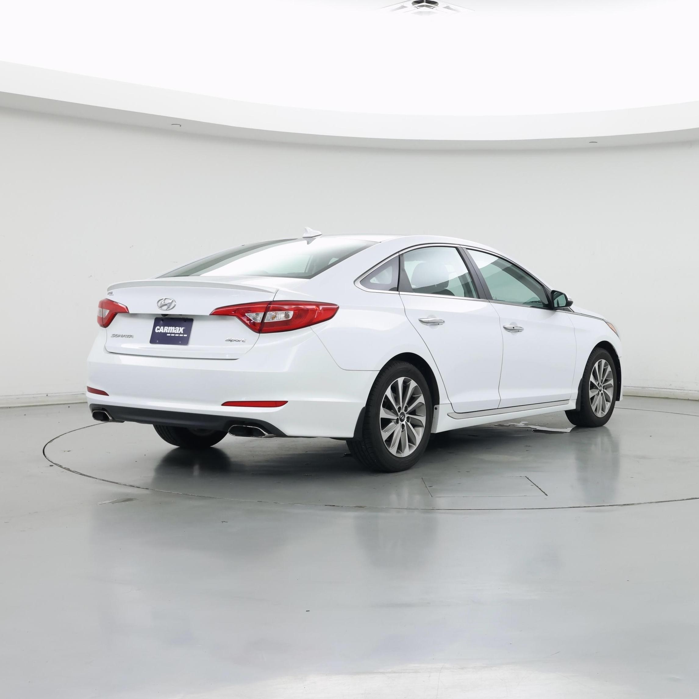 Thumbnail: 2016 Hyundai Sonata - 8