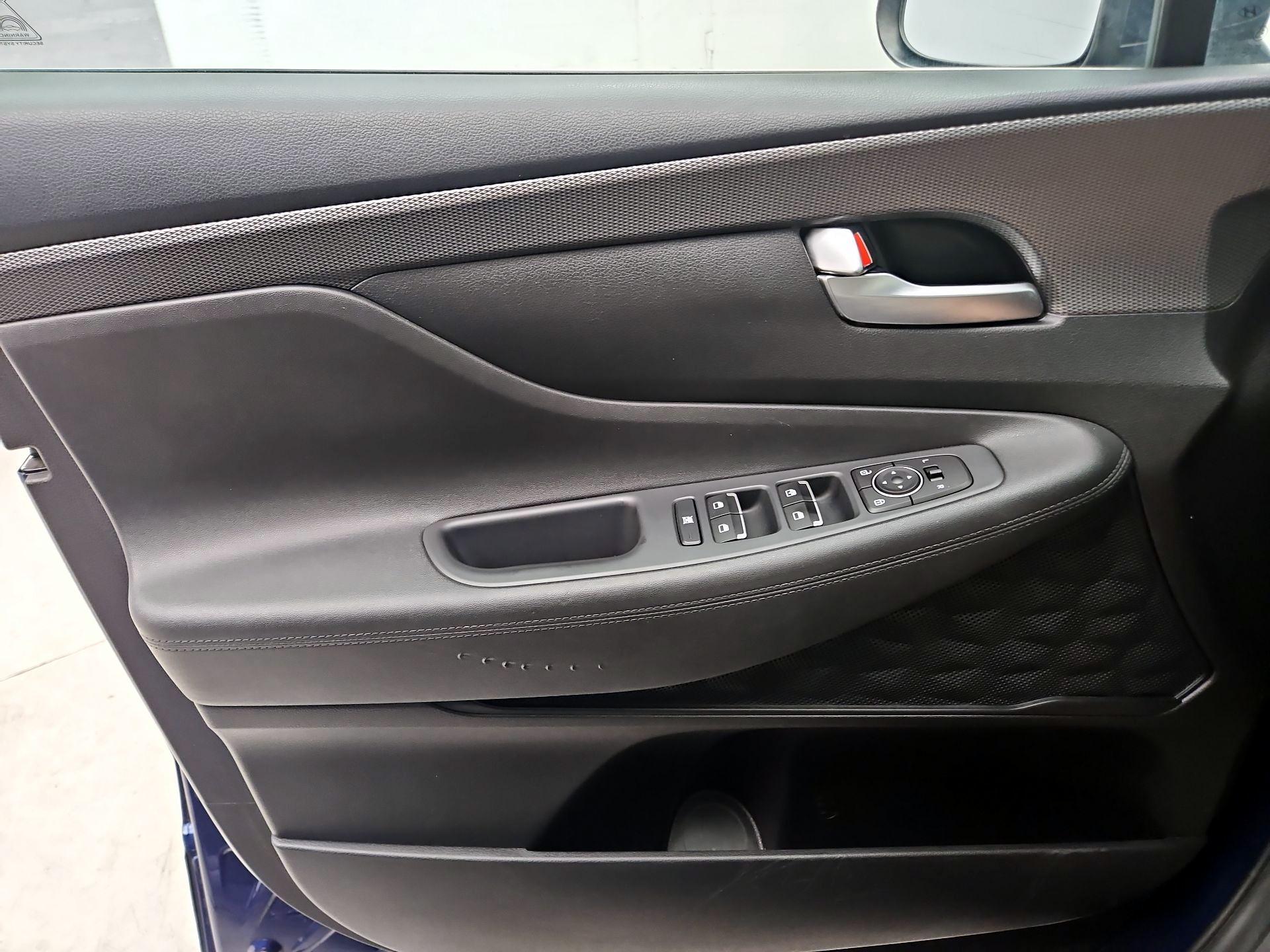 Thumbnail: 2020 Hyundai Santa Fe - 12