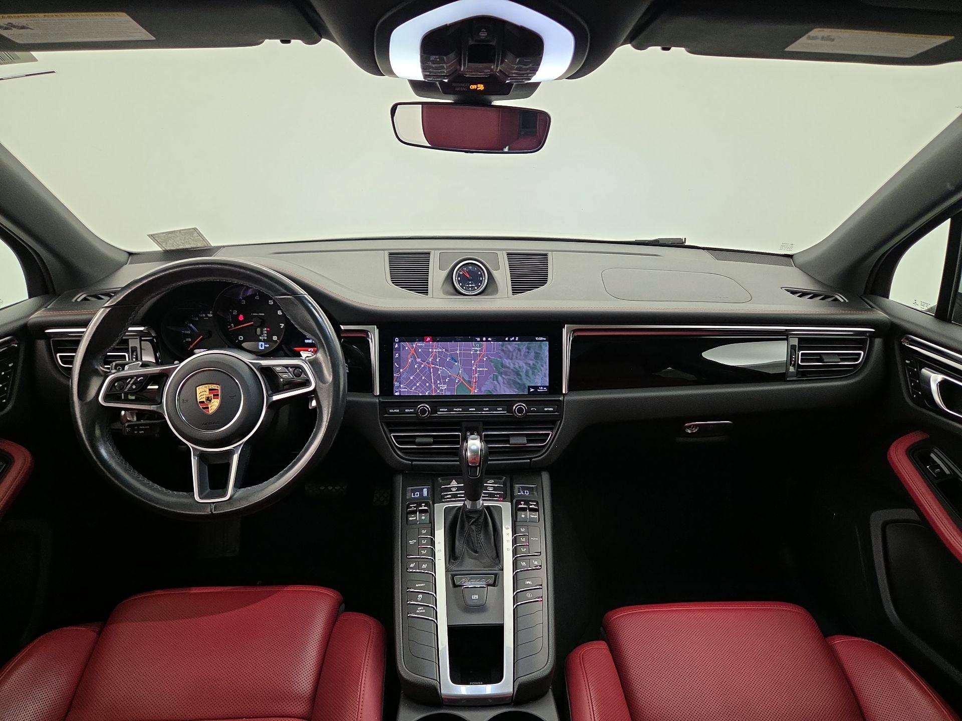 Thumbnail: 2021 Porsche Macan - 9
