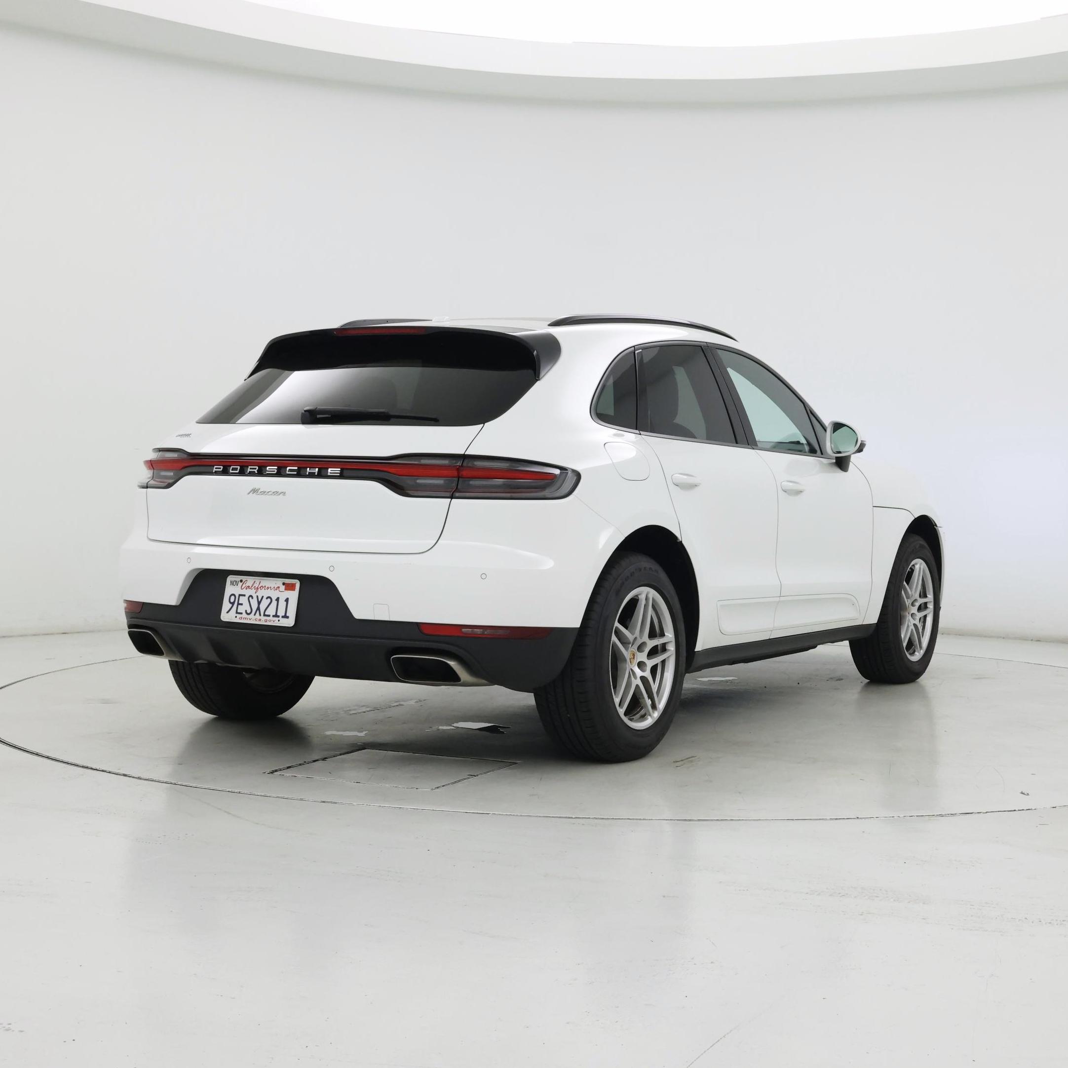 Thumbnail: 2021 Porsche Macan - 8