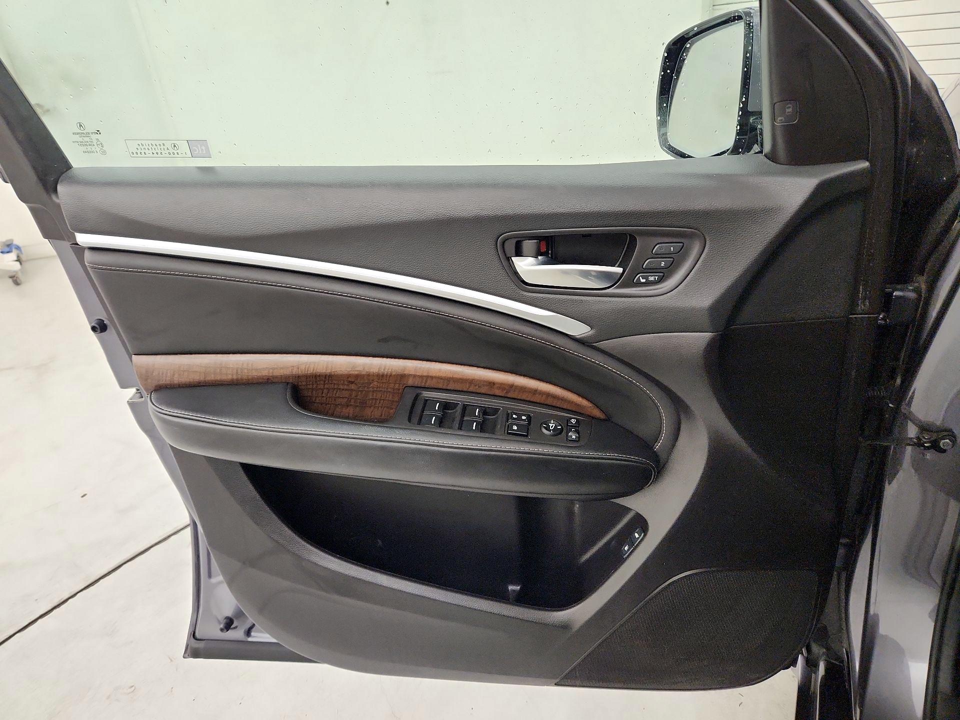 Thumbnail: 2020 Acura MDX - 12