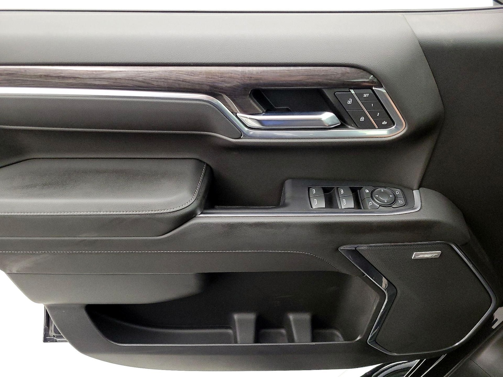 2022 Chevrolet Silverado 1500 LTZ - Photo 13