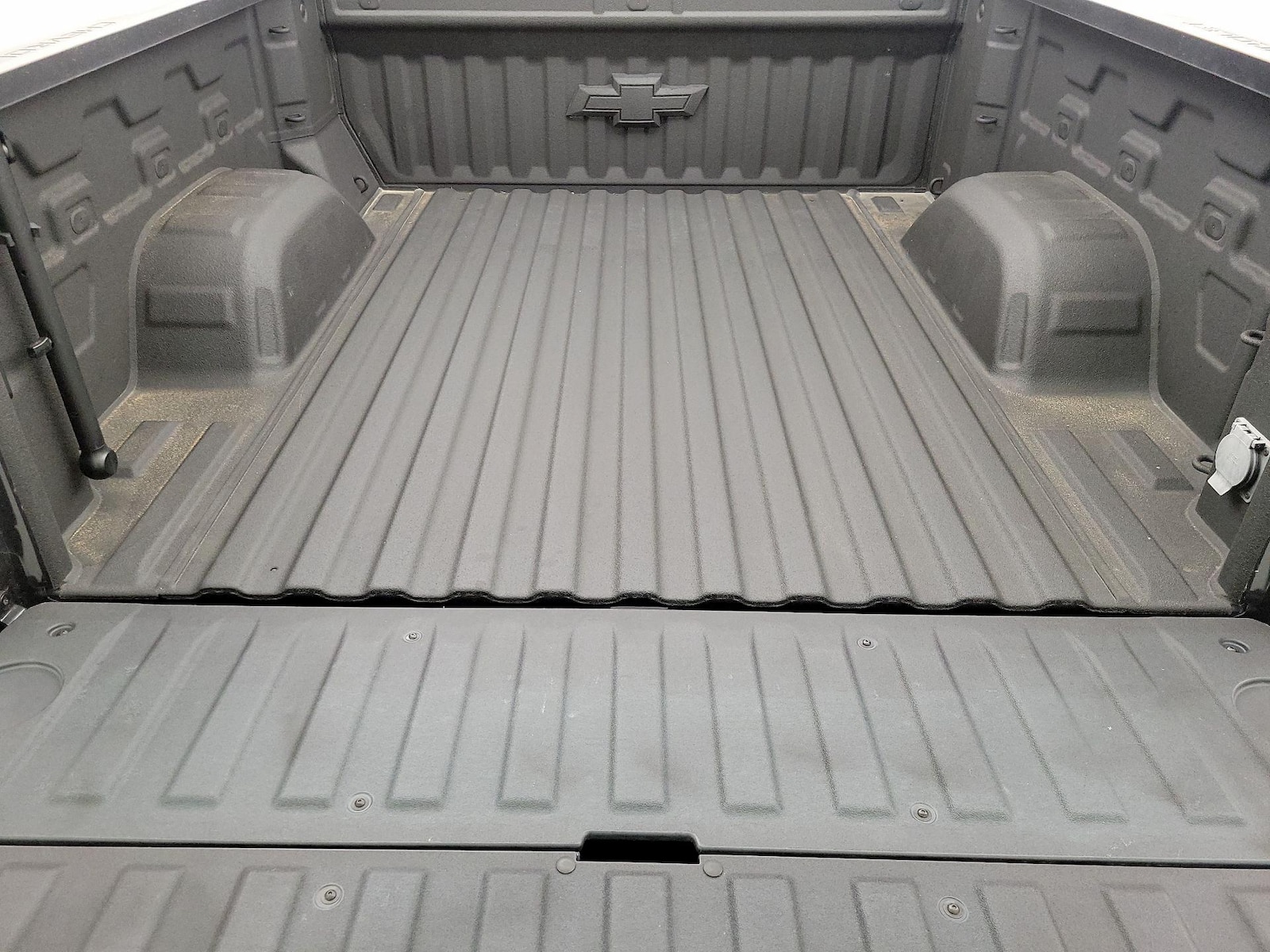 2022 Chevrolet Silverado 1500 LTZ - Photo 23