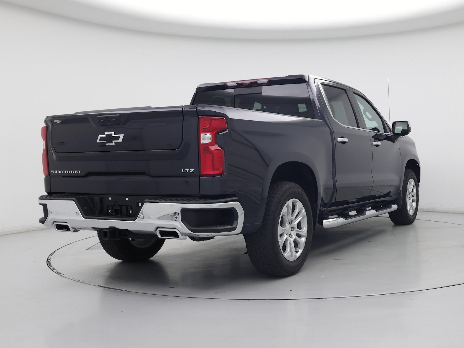 2022 Chevrolet Silverado 1500 LTZ - Photo 9