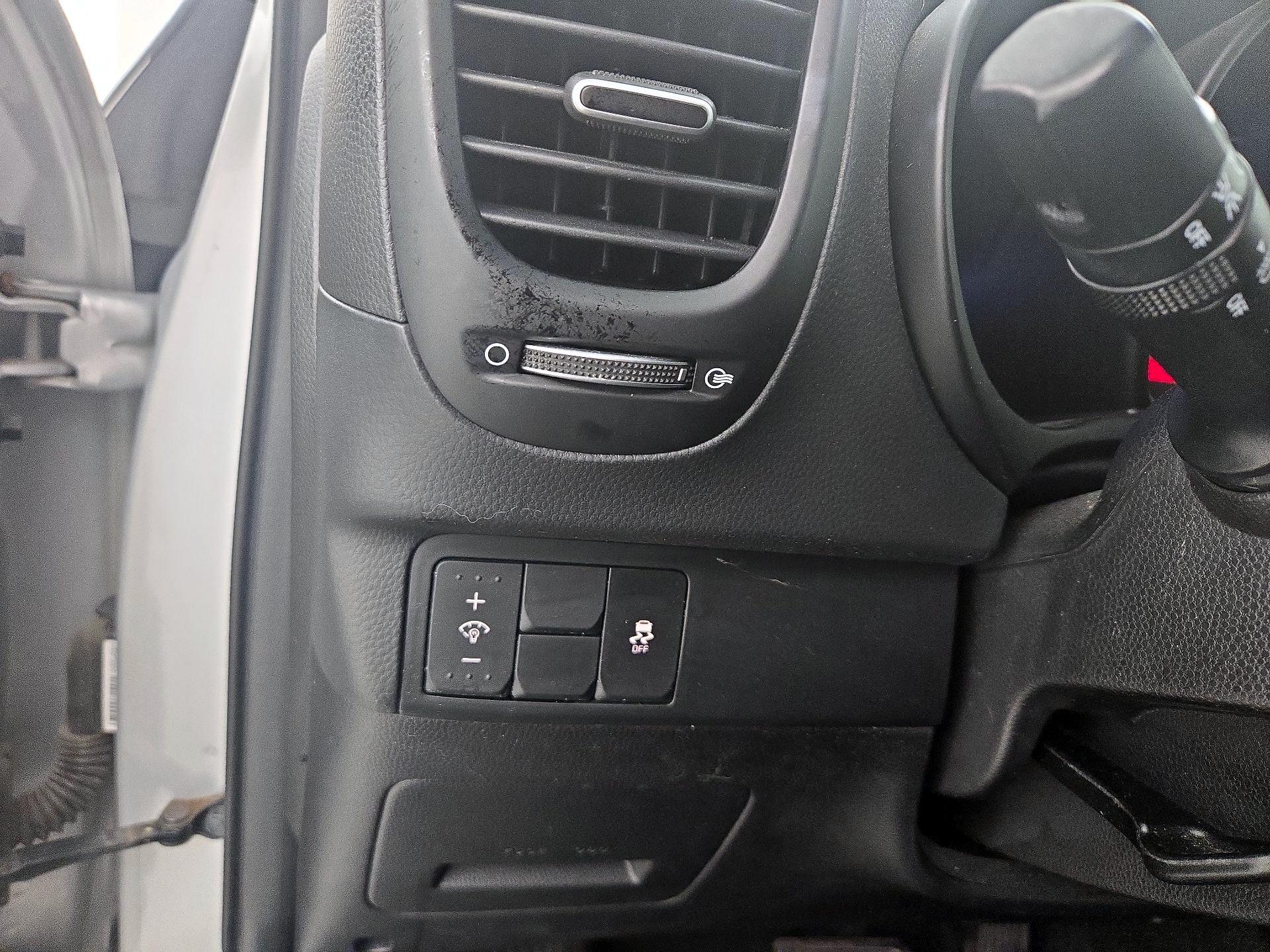 Thumbnail: 2016 Kia Soul - 13