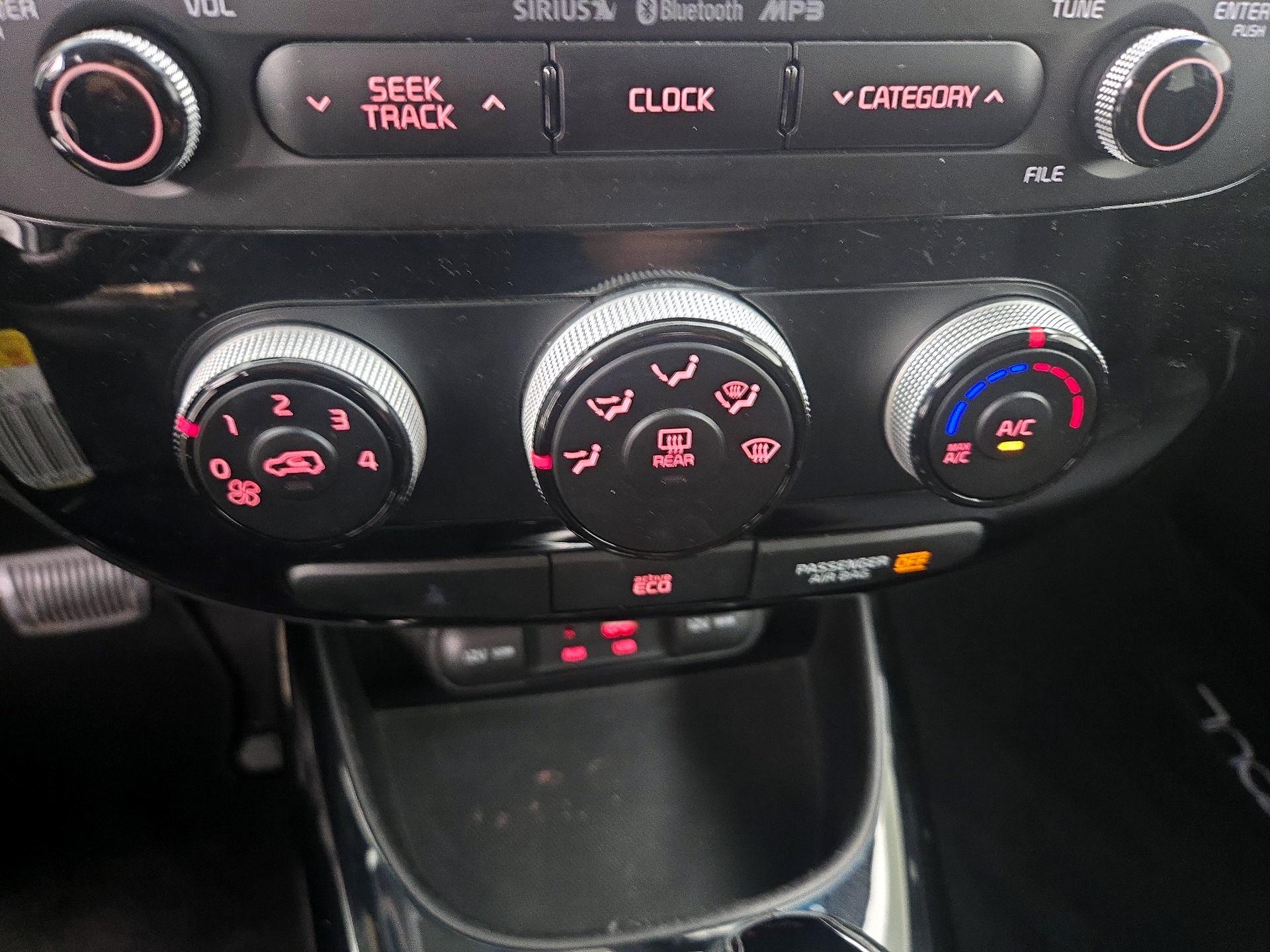 Thumbnail: 2016 Kia Soul - 16