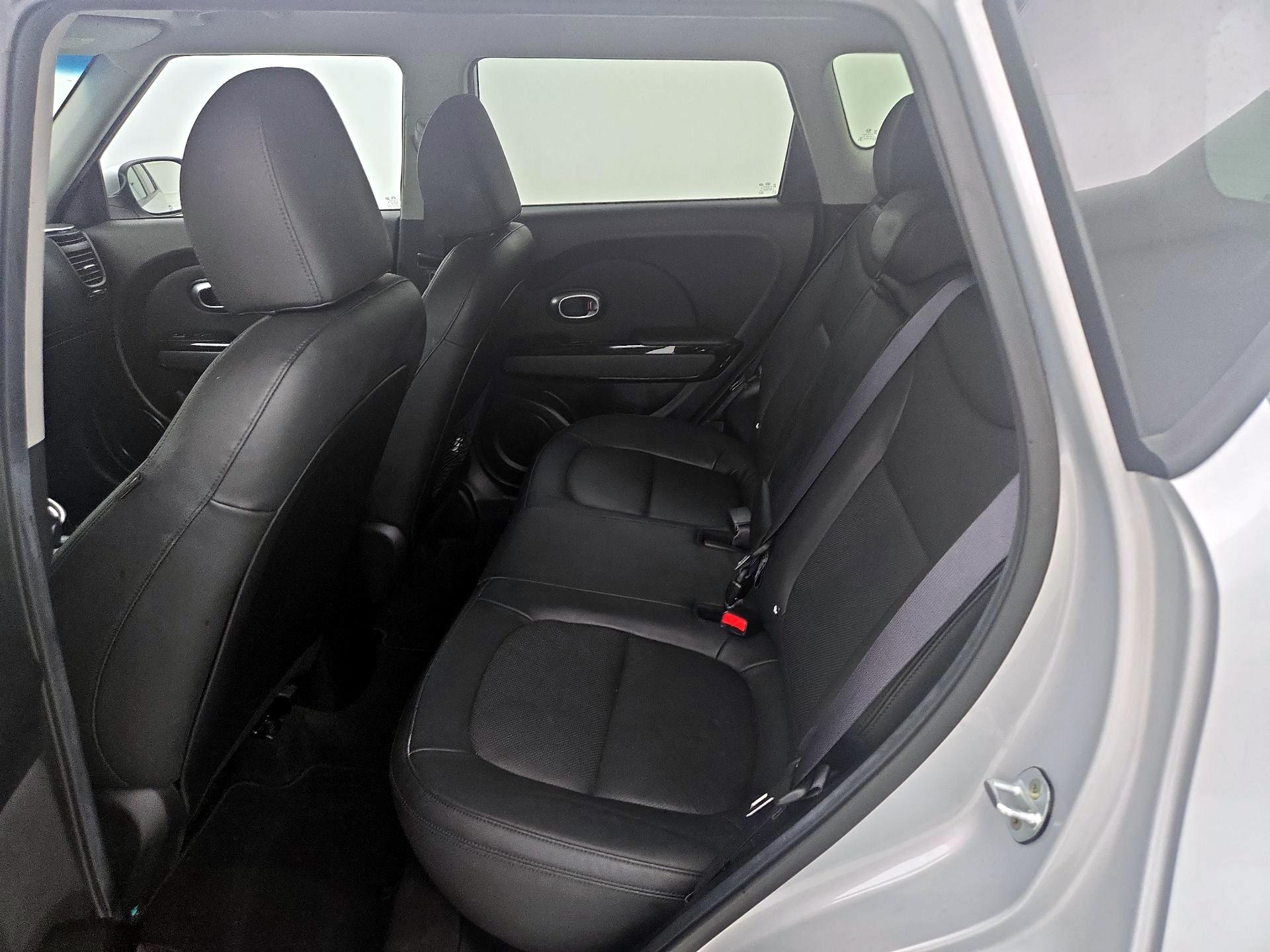 Thumbnail: 2016 Kia Soul - 19