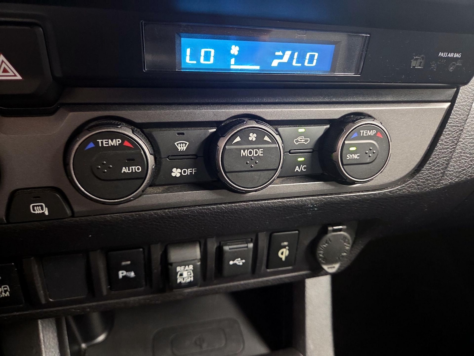 2021 Toyota Tacoma TRD Off Road - Photo 17