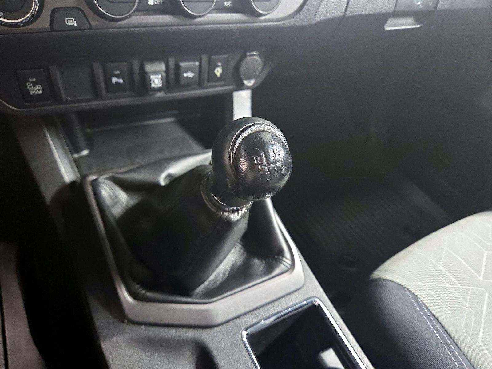 2021 Toyota Tacoma TRD Off Road - Photo 18