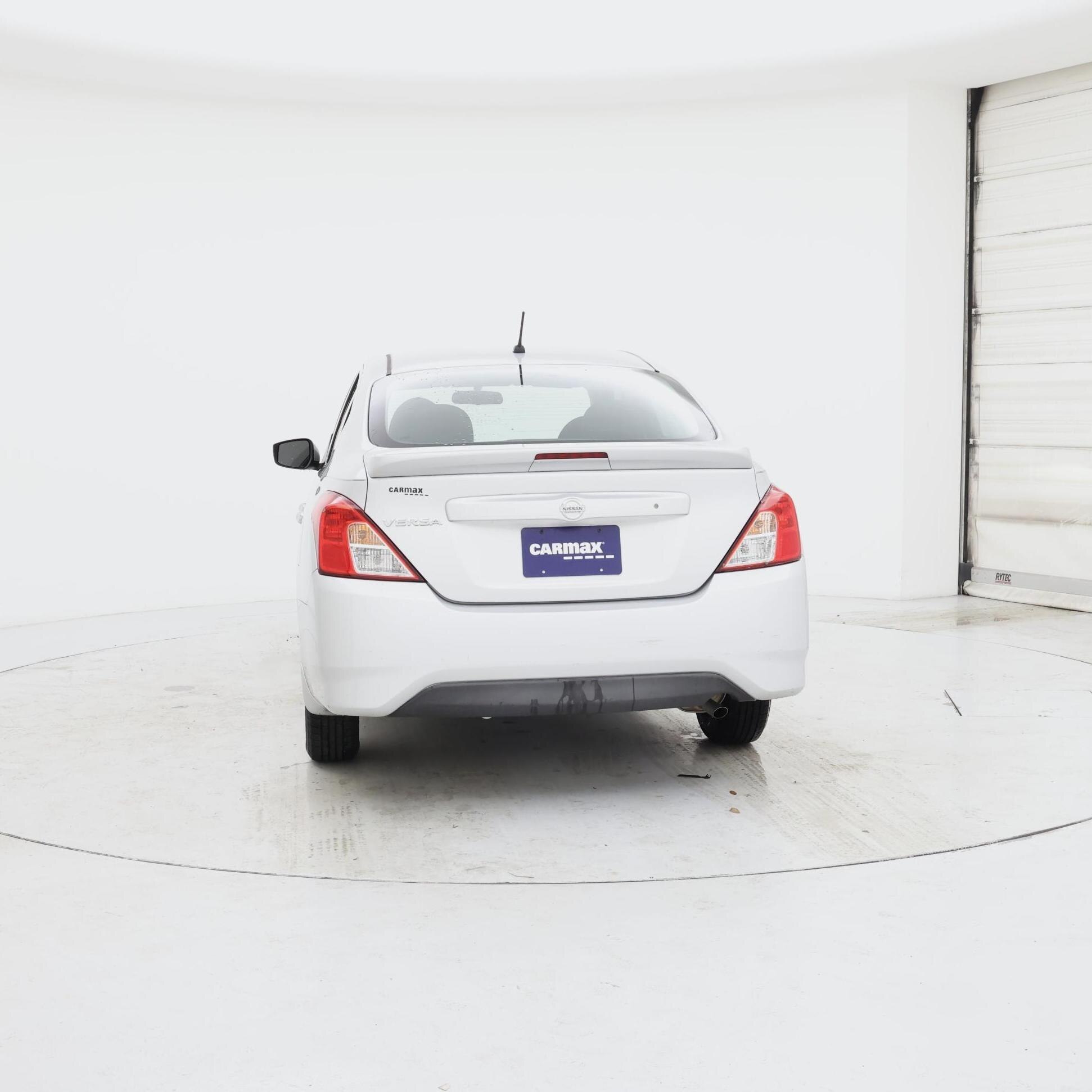 Thumbnail: 2017 Nissan Versa - 6