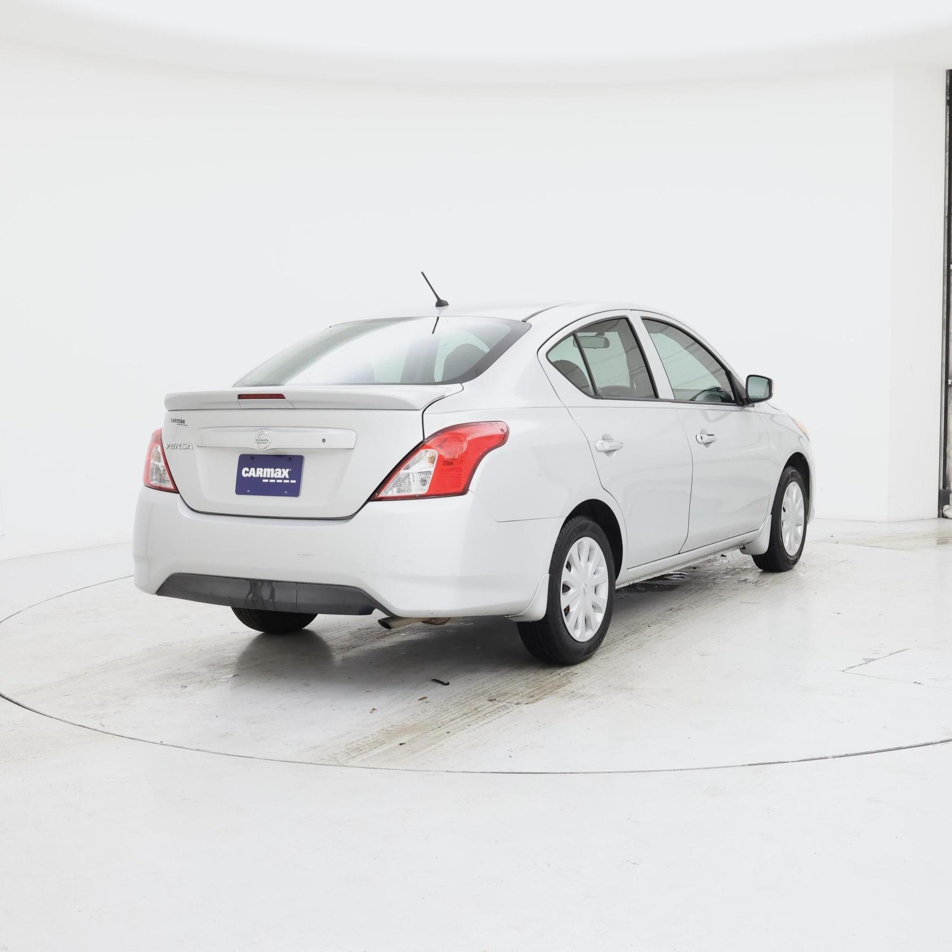 Thumbnail: 2017 Nissan Versa - 8