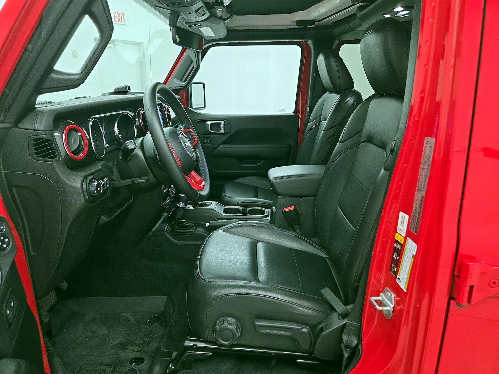 Leather Seats & Side Airbags