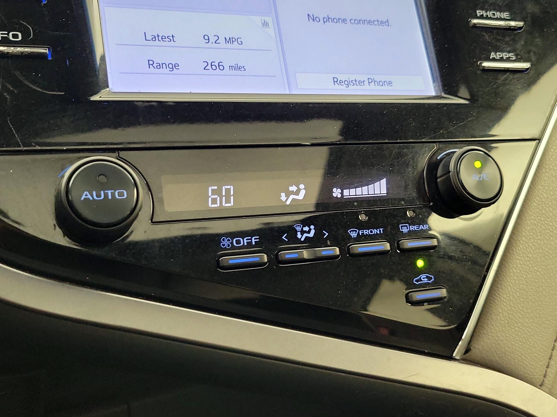 Thumbnail: 2018 Toyota Camry - 16