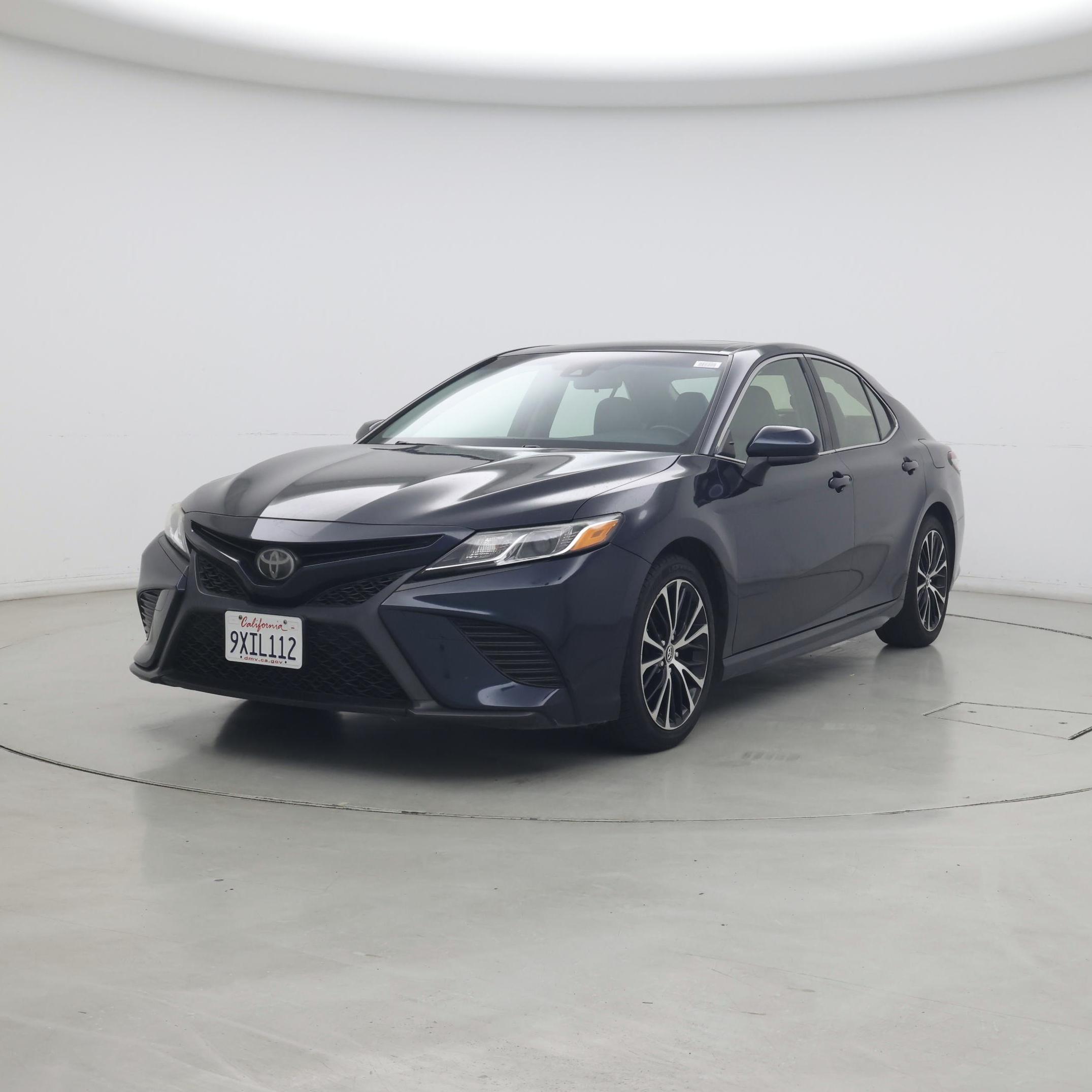 Thumbnail: 2018 Toyota Camry - 4